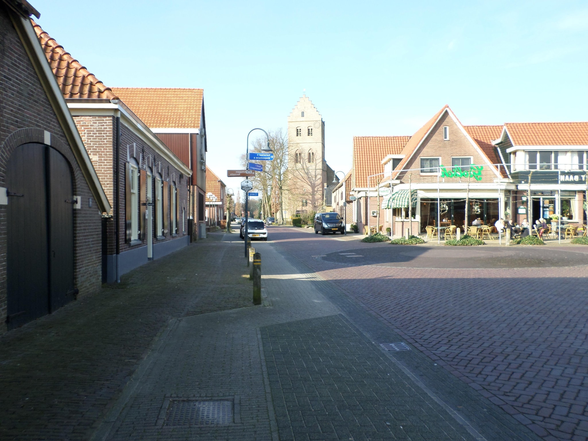   Bakhuus