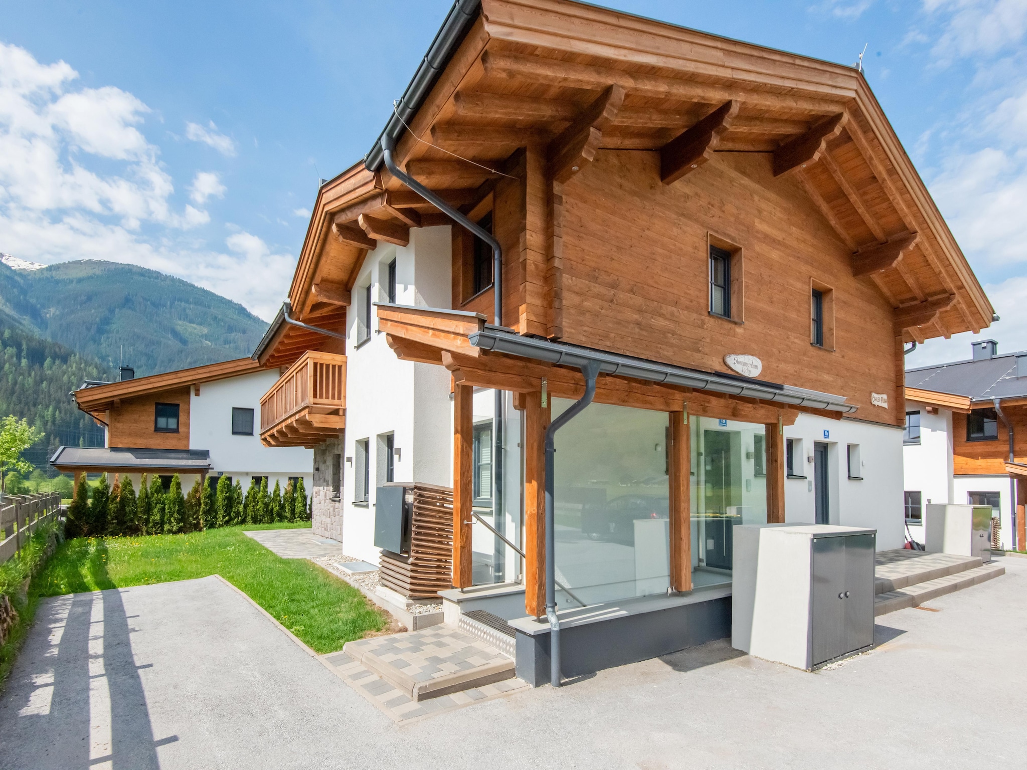   Chalet Flora