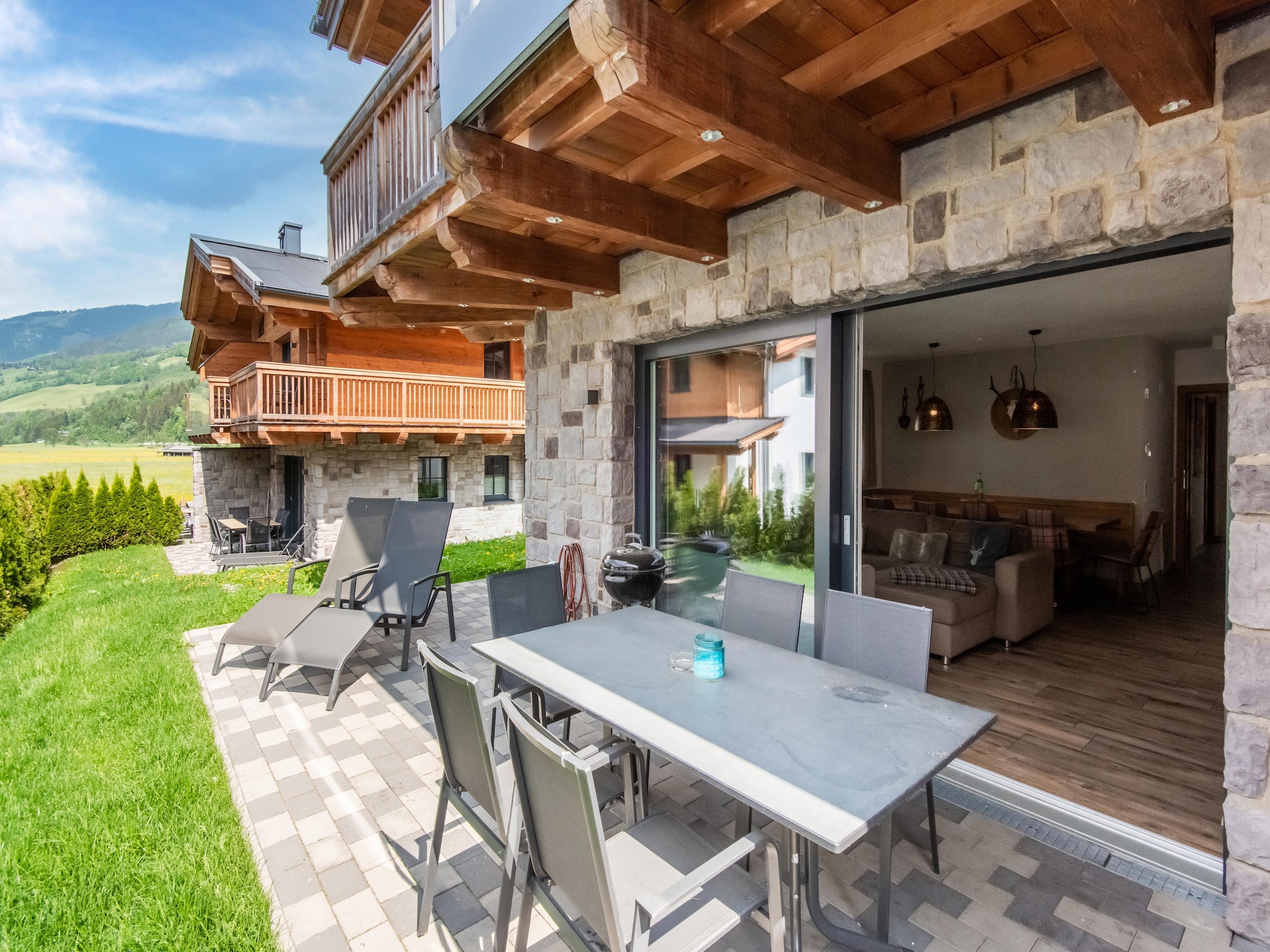   Chalet Flora