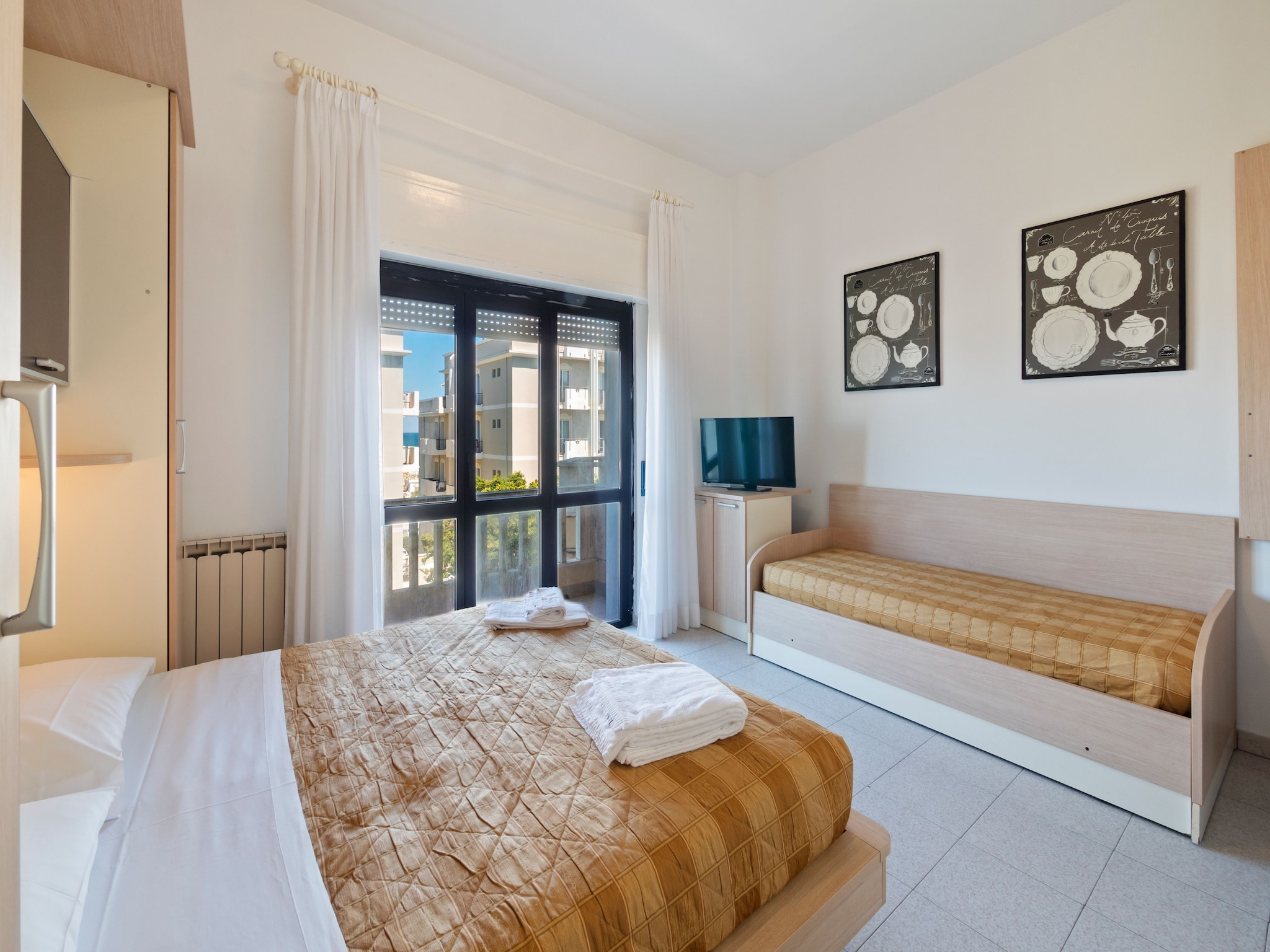 Apartment Regina Elena Mono