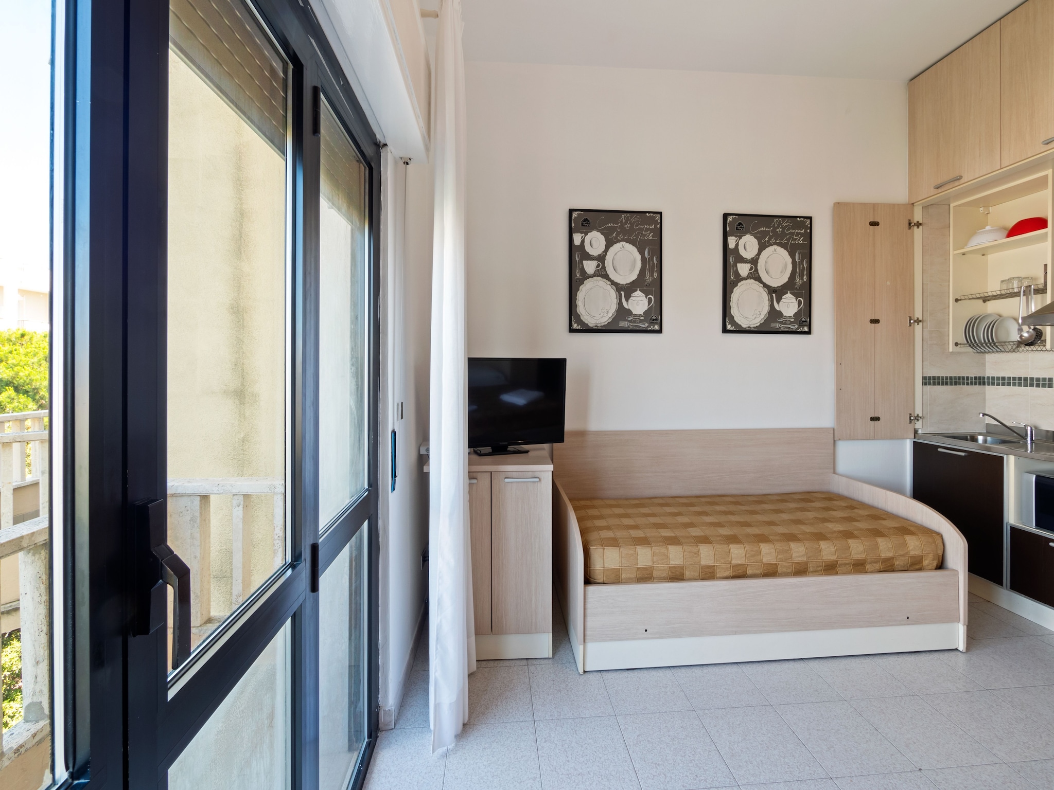 Apartment Regina Elena Mono