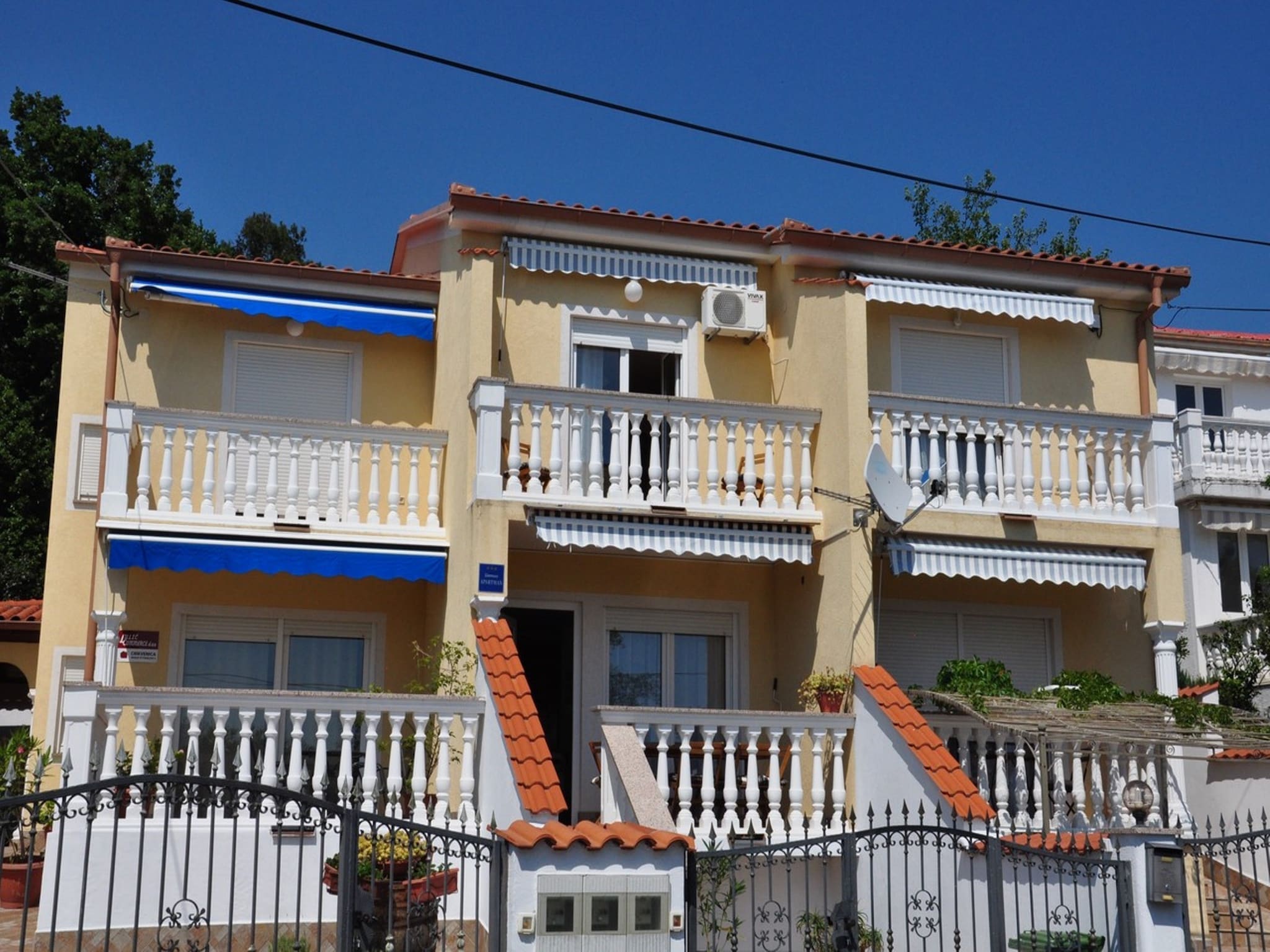   Blue Paradise Villa