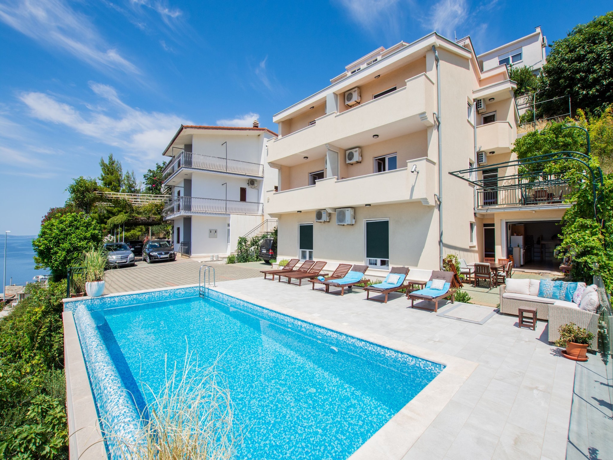 Ferienwohnung Shared pool apartment David - first floor