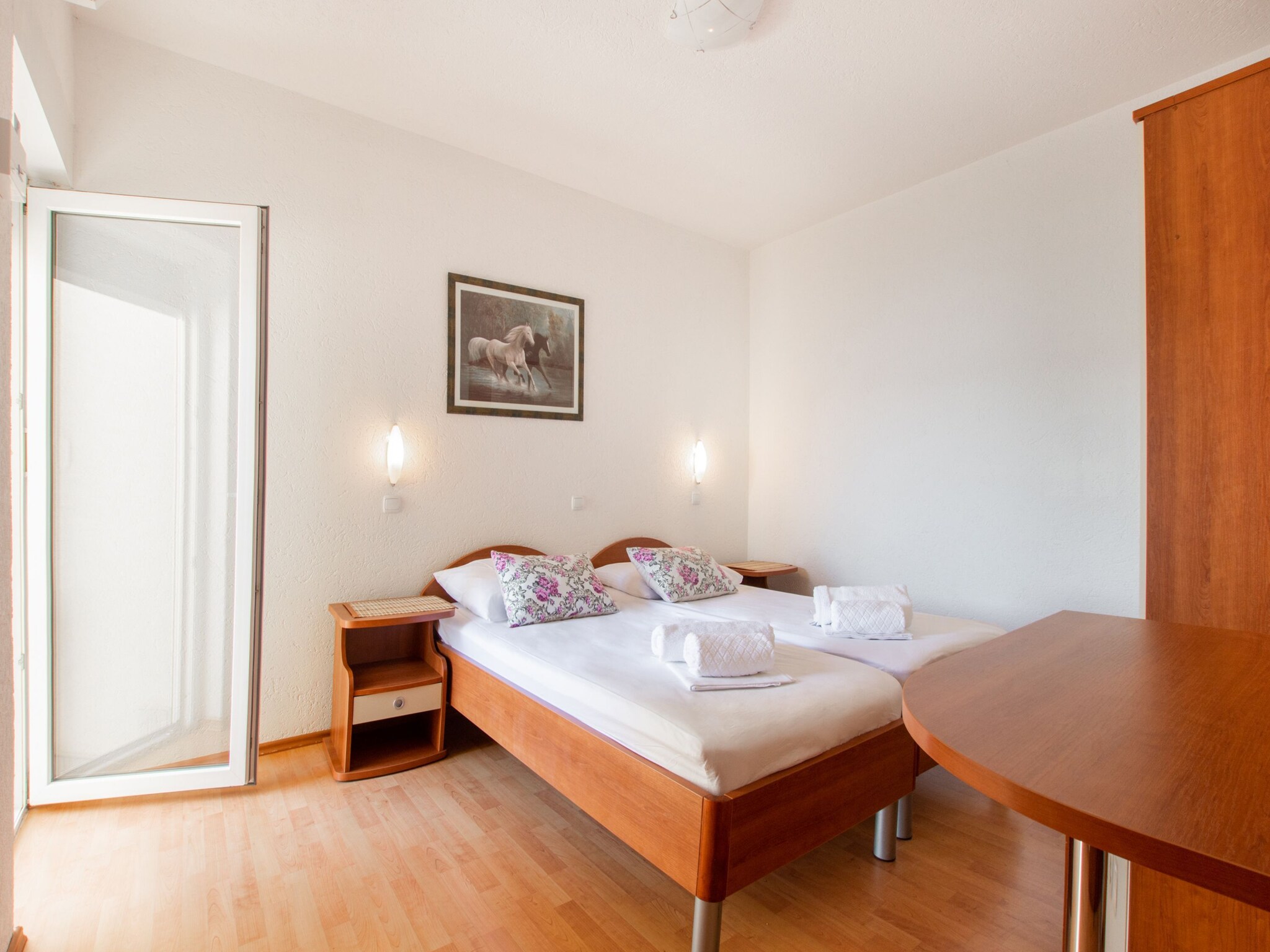 Ferienwohnung Shared pool apartment David- second floor