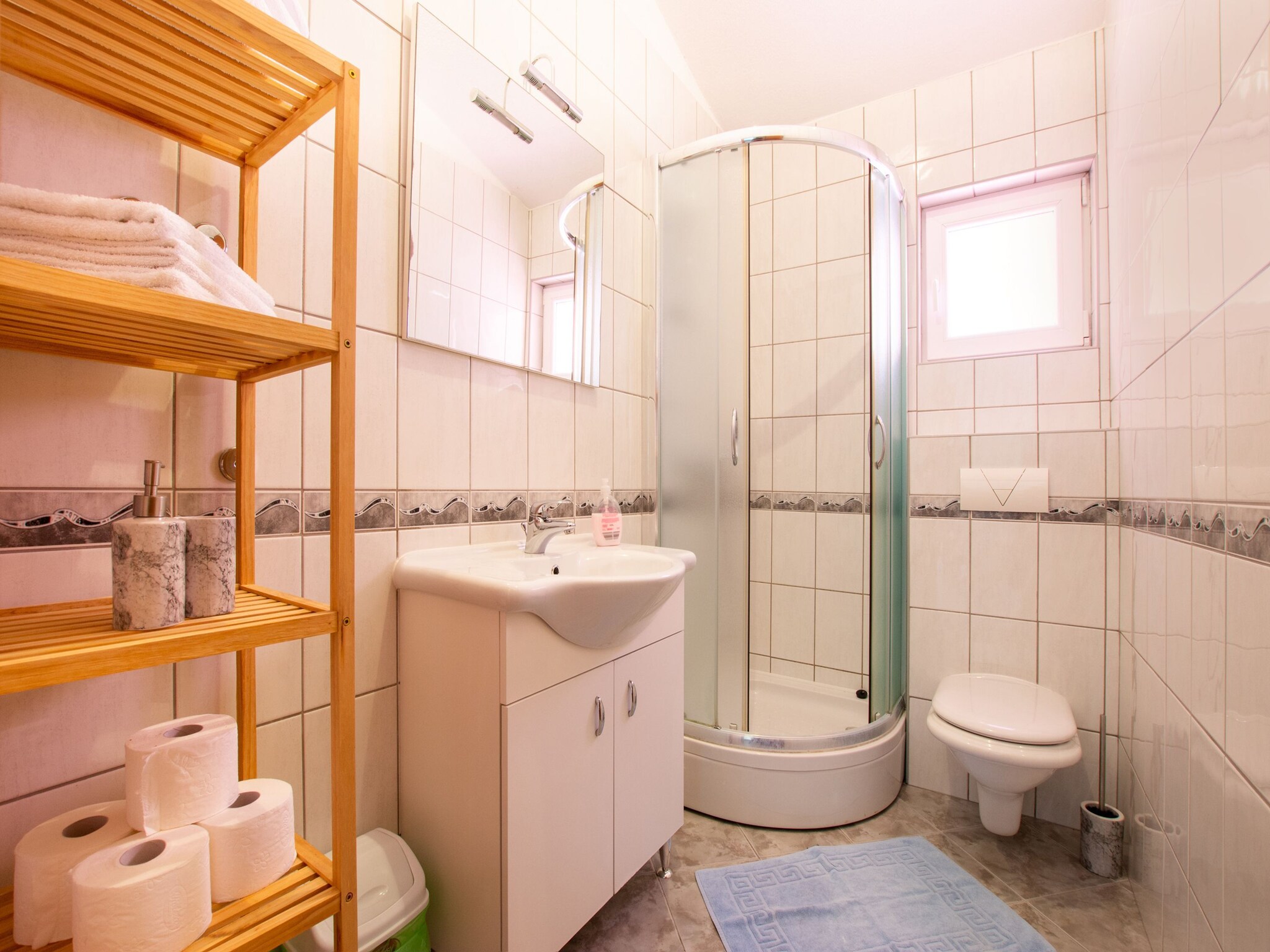 Ferienwohnung Shared pool apartment David- second floor