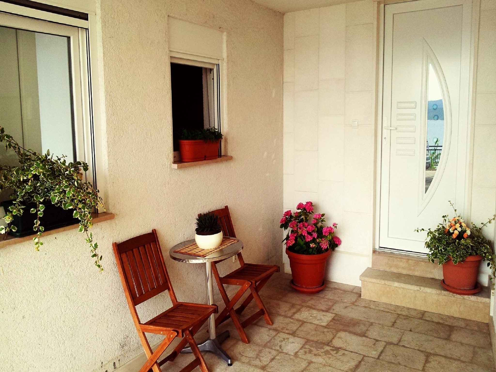 Ferienwohnung Shared pool apartment David- second floor