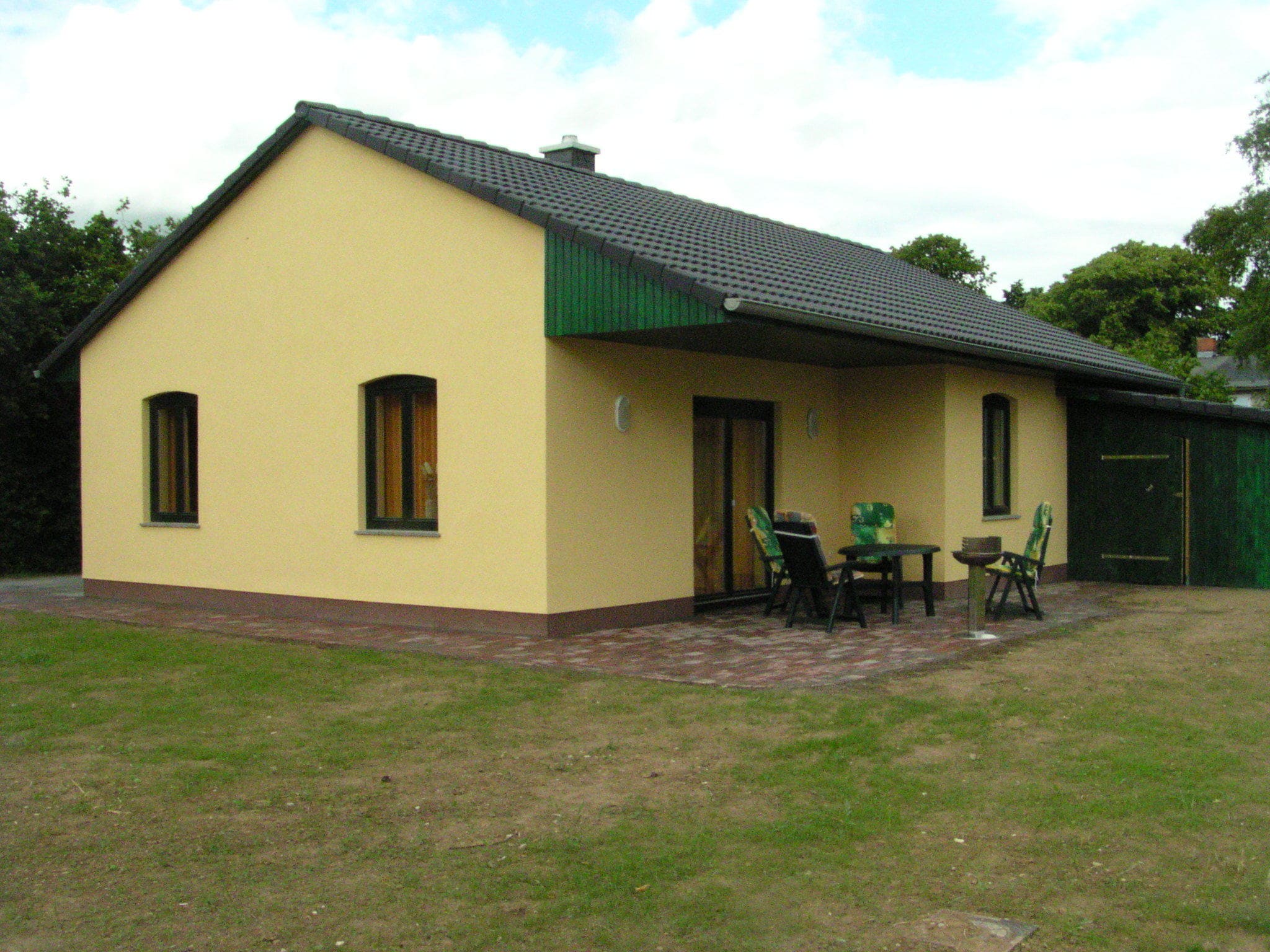   Ferienhaus mit Kamin Garten Terrasse
