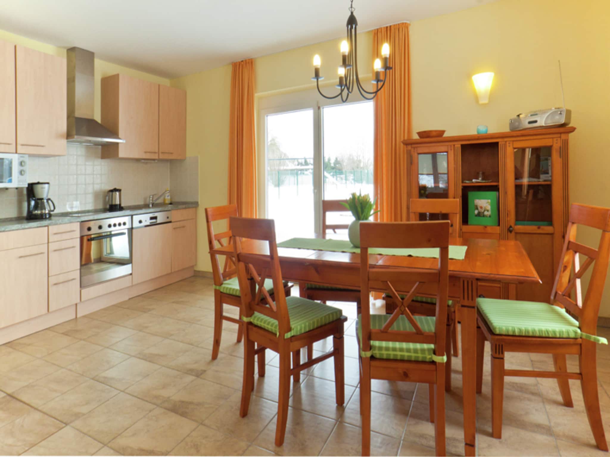  Ferienhaus mit Kamin Garten Terrasse