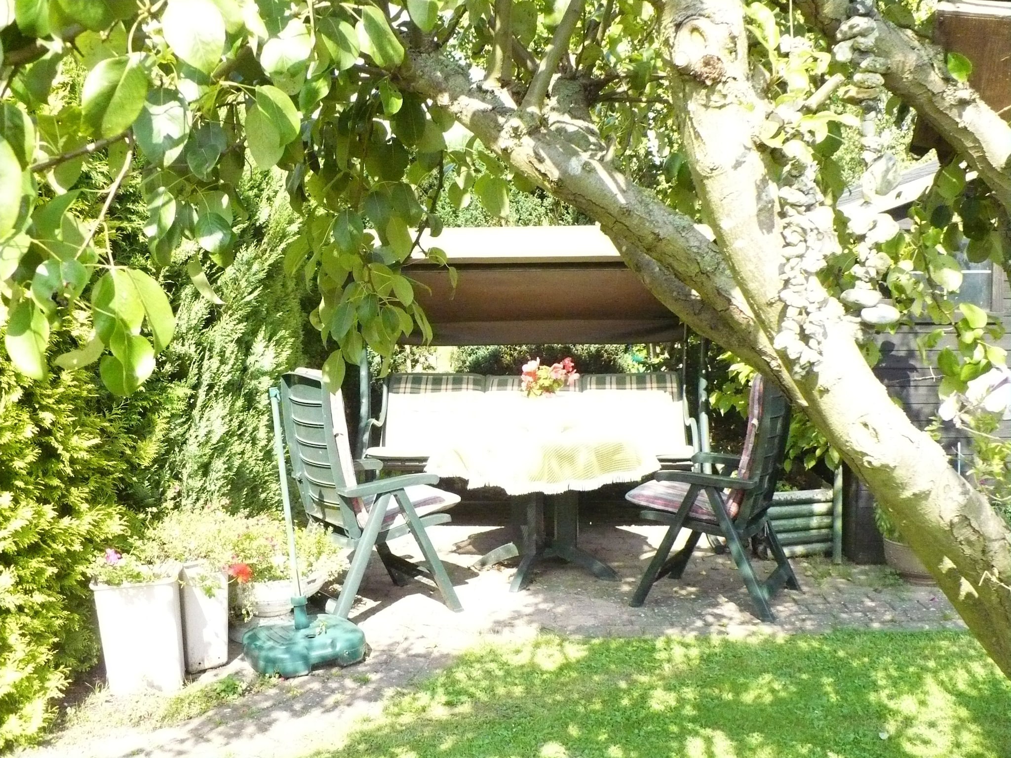 Ferienwohnung Wohnen im Grünen mit großem Garten und G