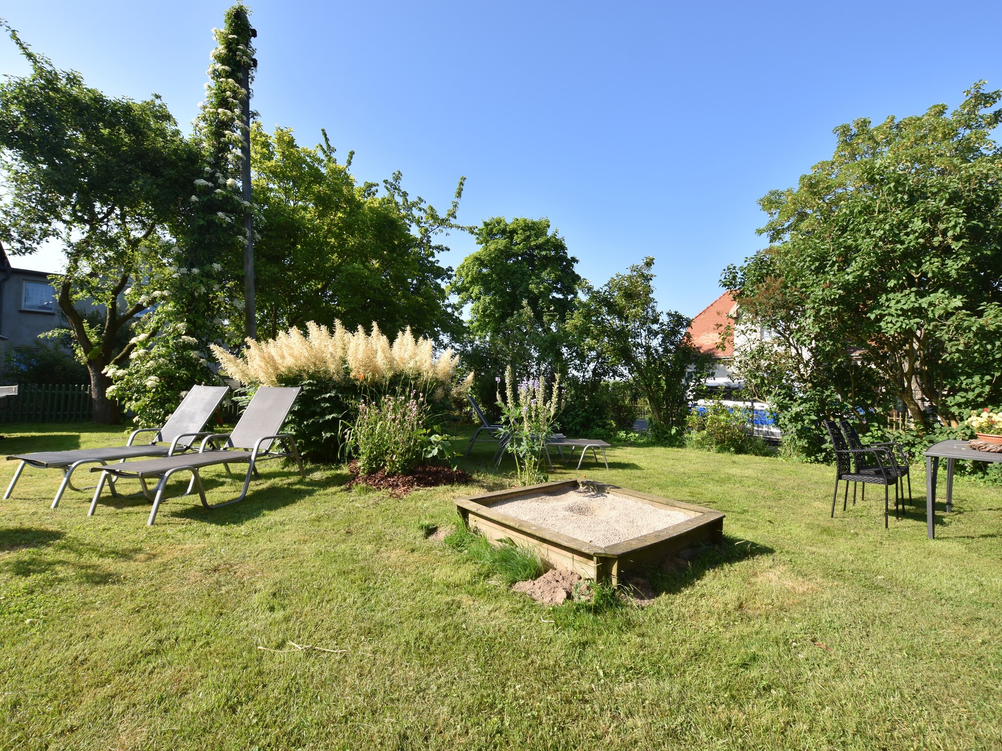 公寓 Romantische Ferienwohnung an der Ostsee mit Garten