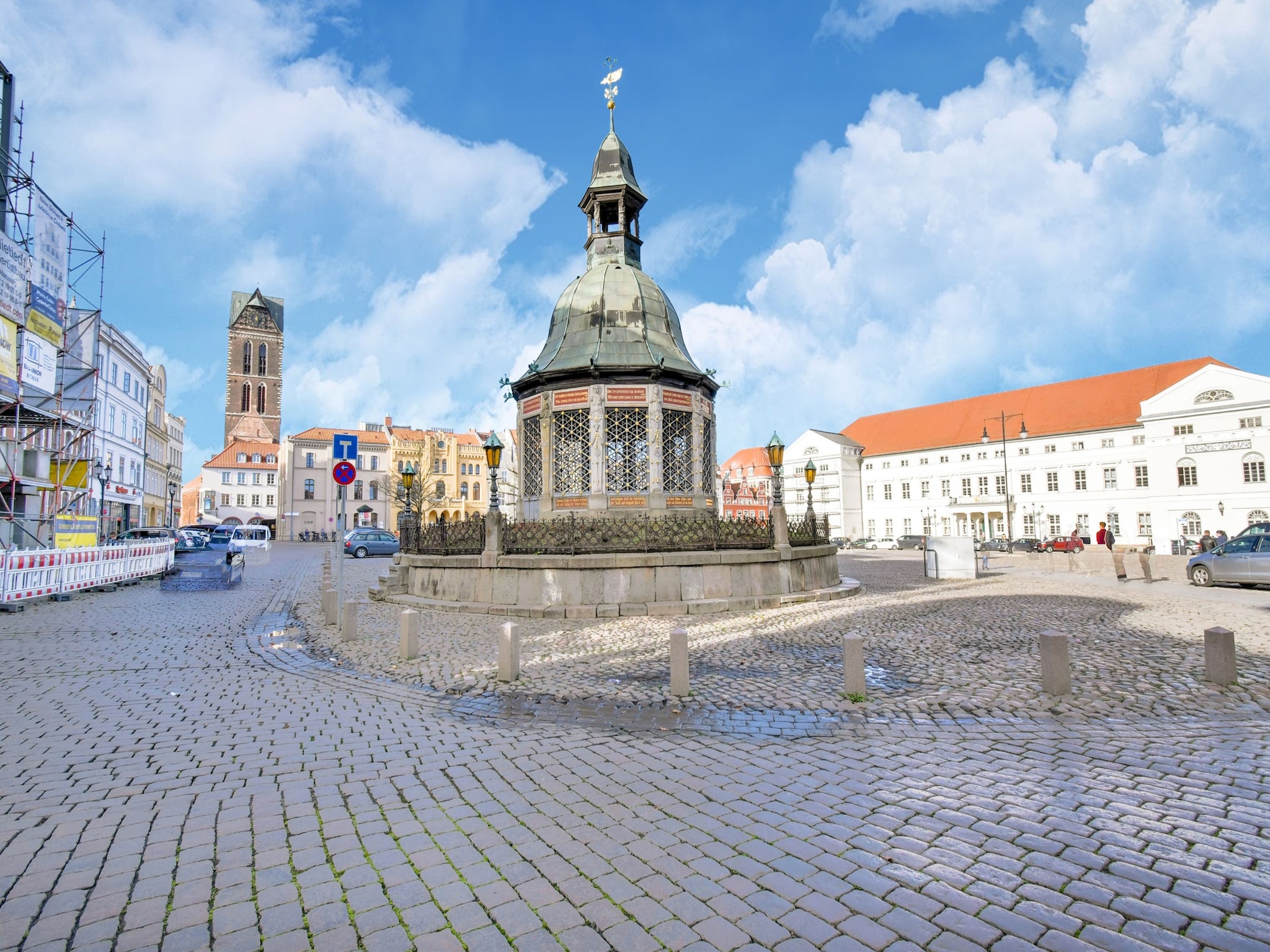 Ferienwohnung Komfortable Ferienwohnung in alter Stadtvilla Luv