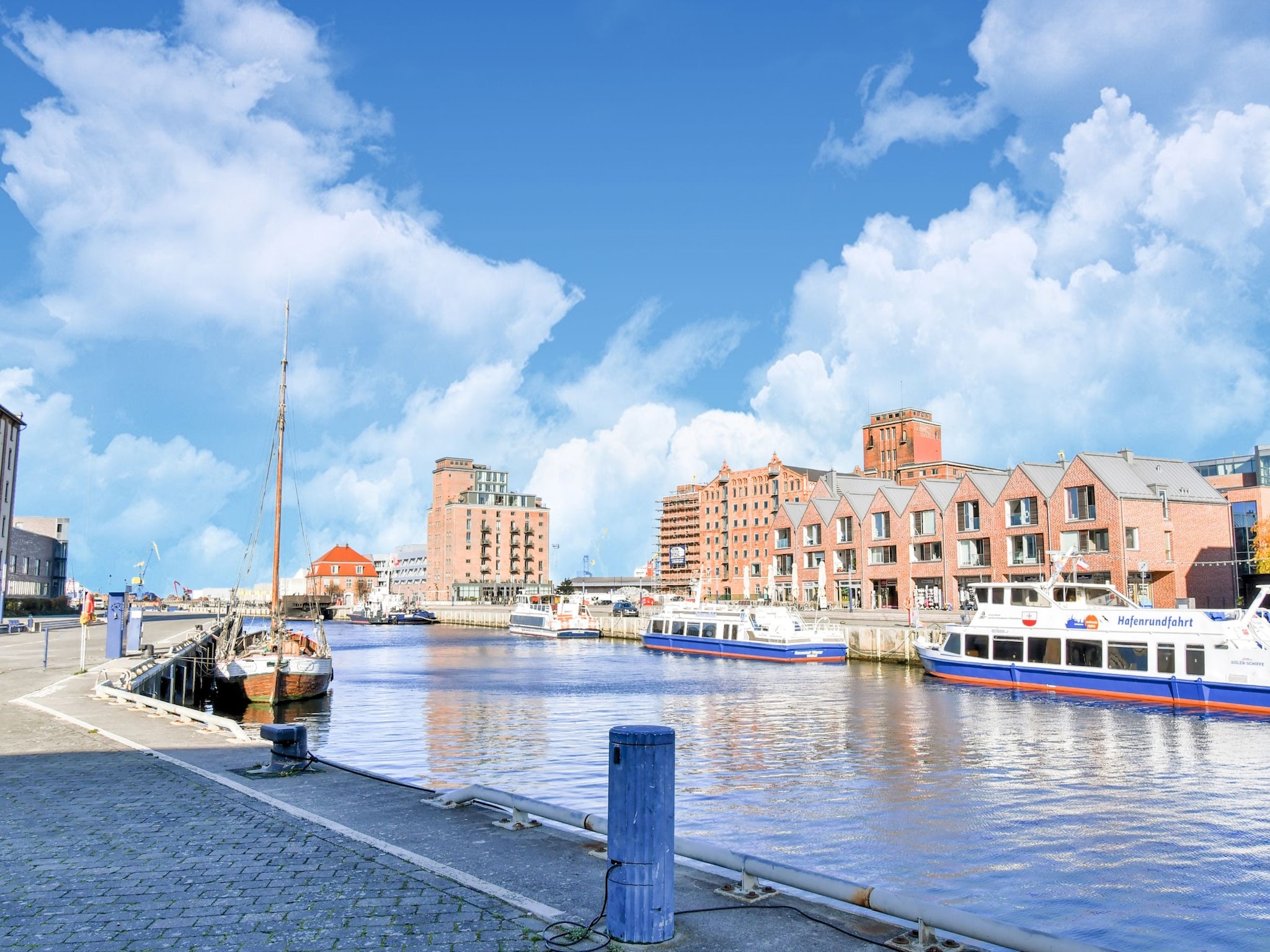 Ferienwohnung Komfortable Ferienwohnung in alter Stadtvilla Luv