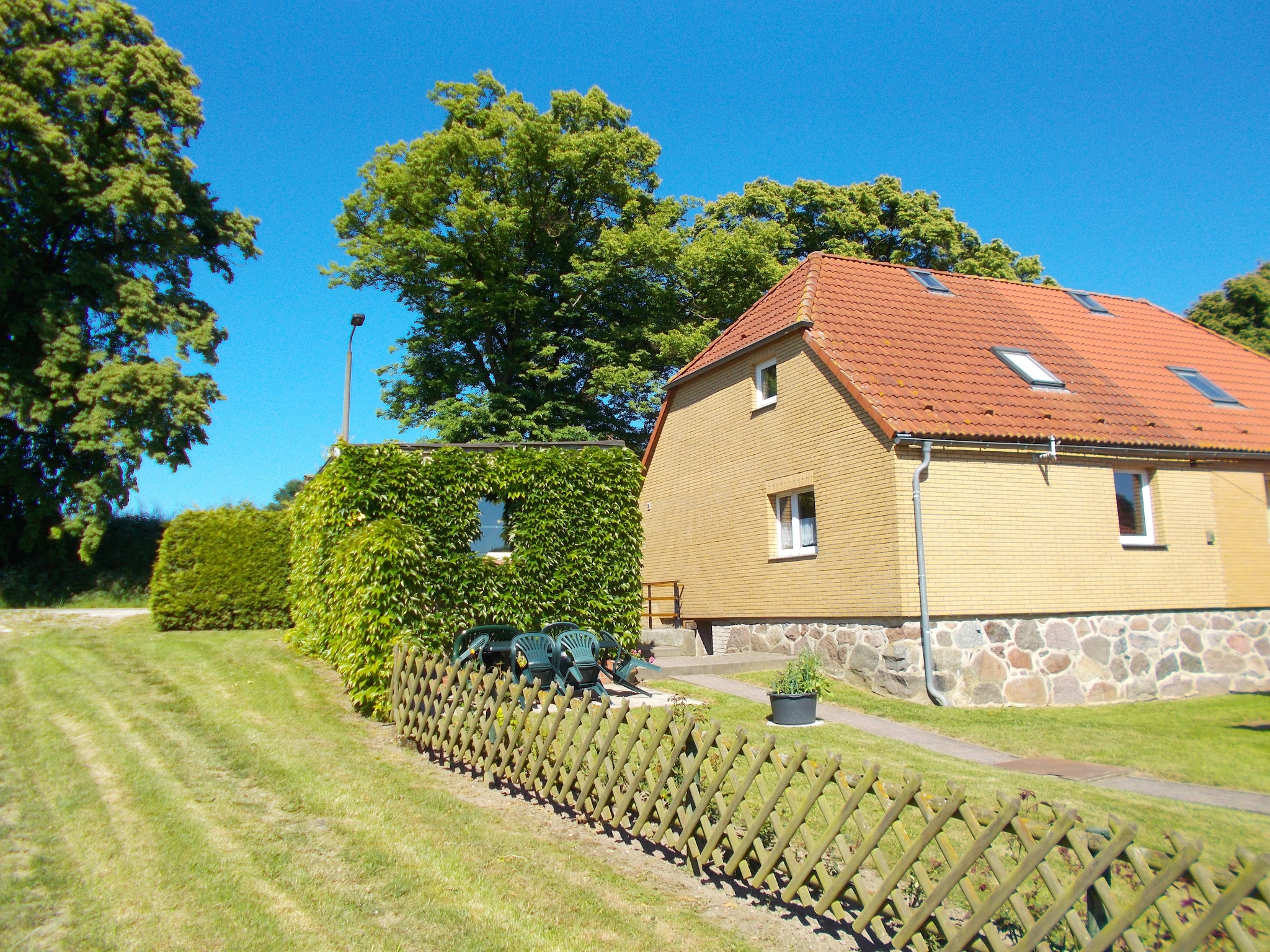  Platz im Grünen 3