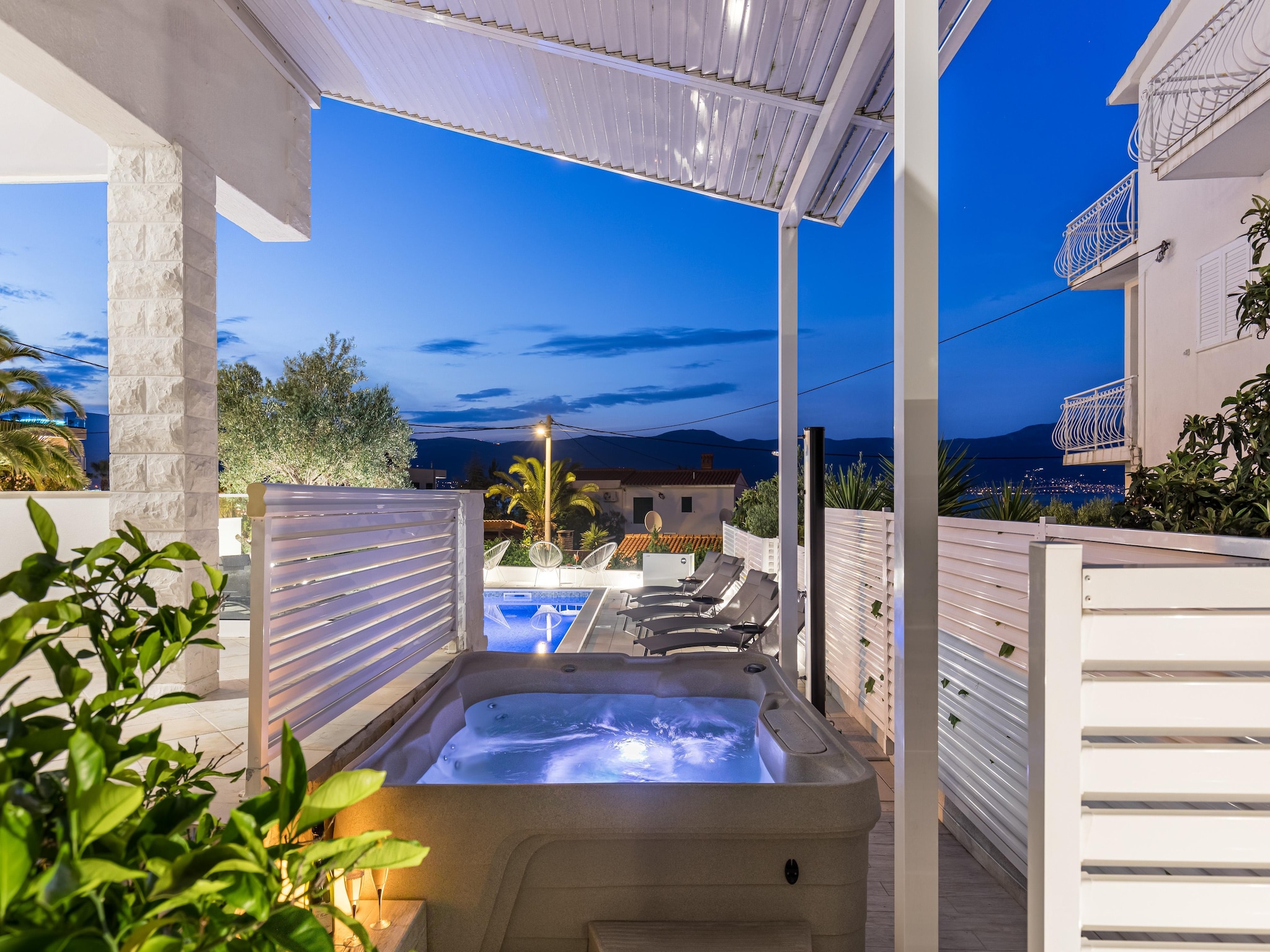 Ferienwohnung Marina Jacuzzi  Apartment  C