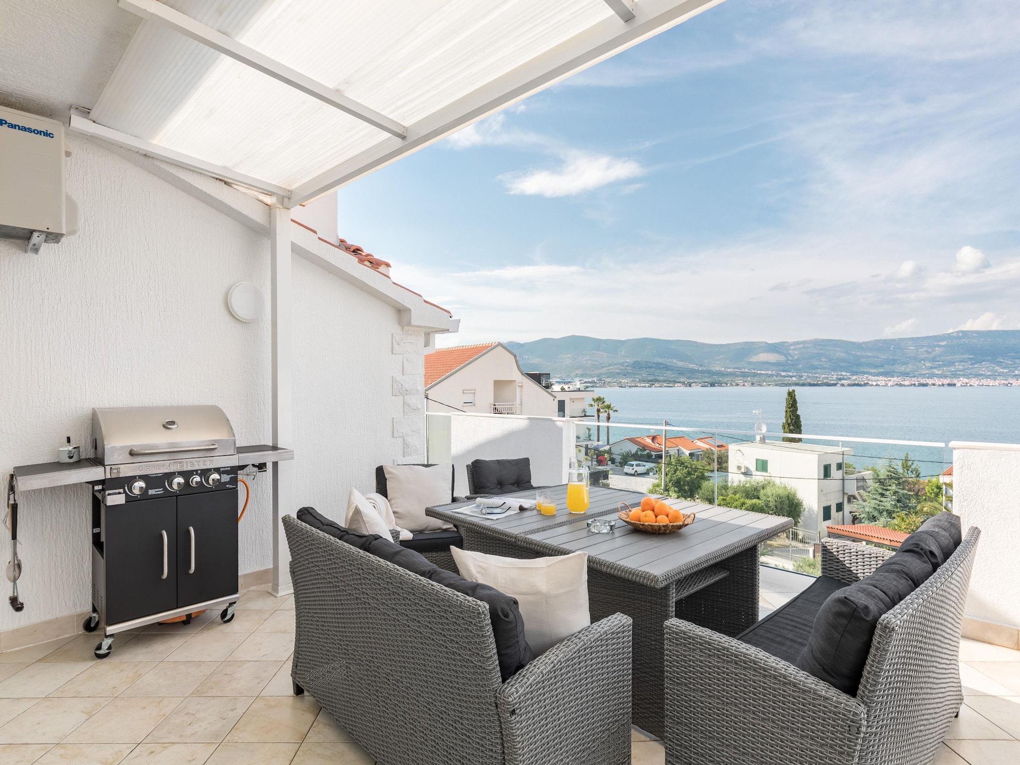 Ferienwohnung Marina Top Floor apartment E