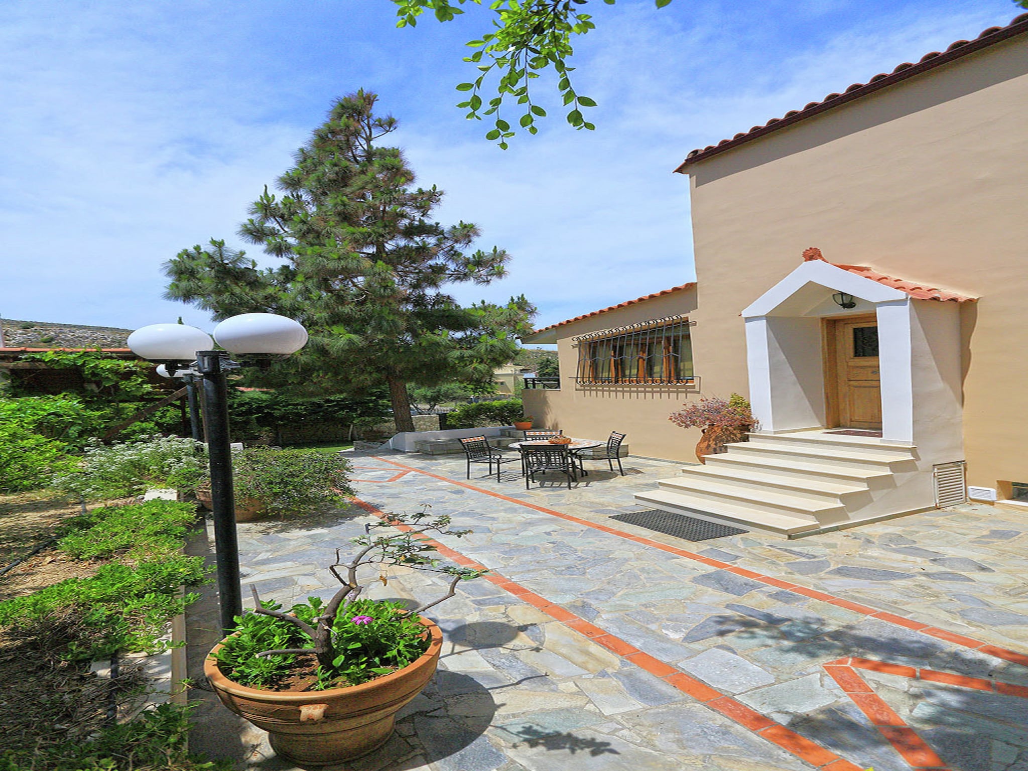   Villa Karteros