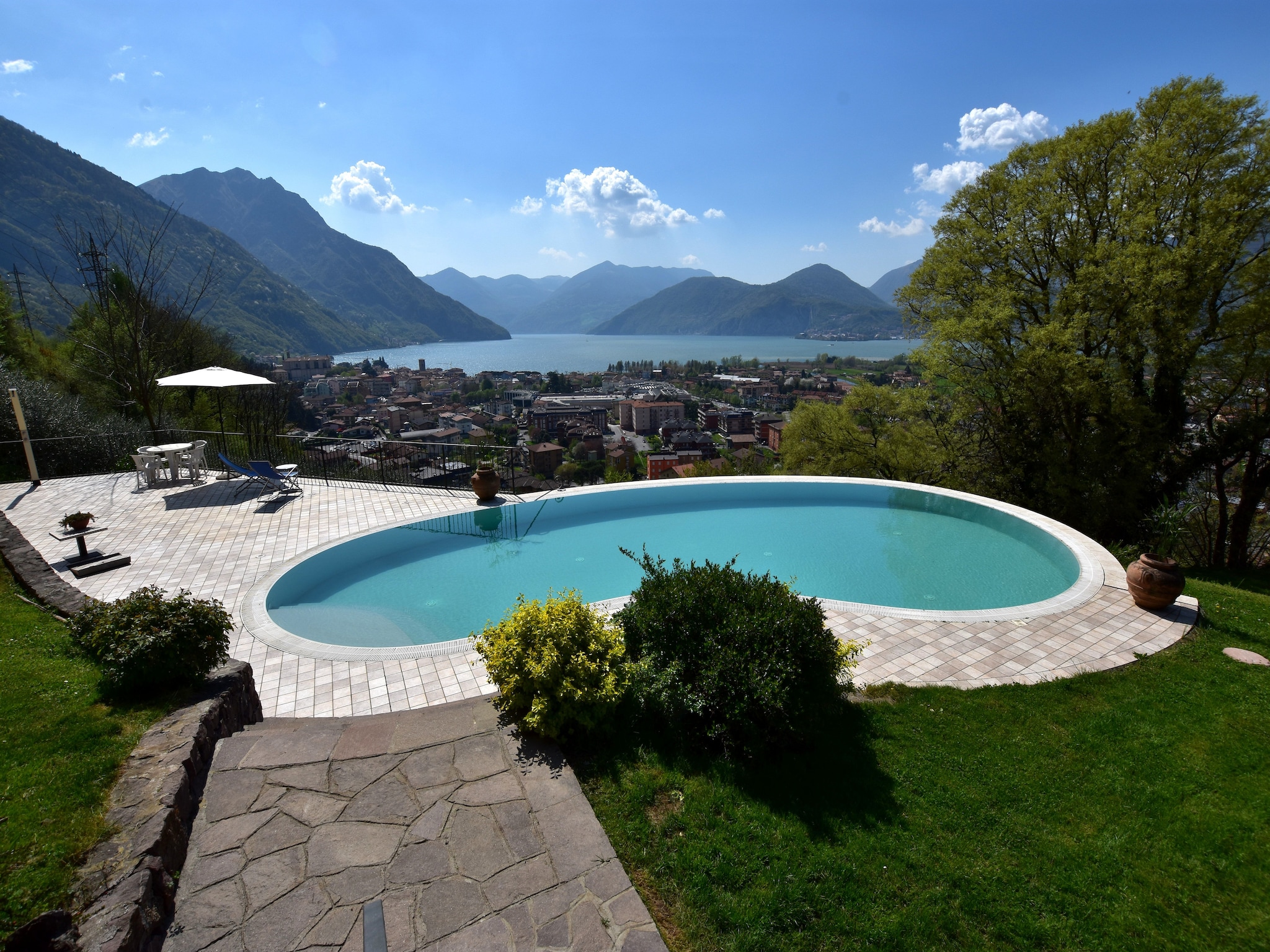 Apartment Dosso della Regina 6
