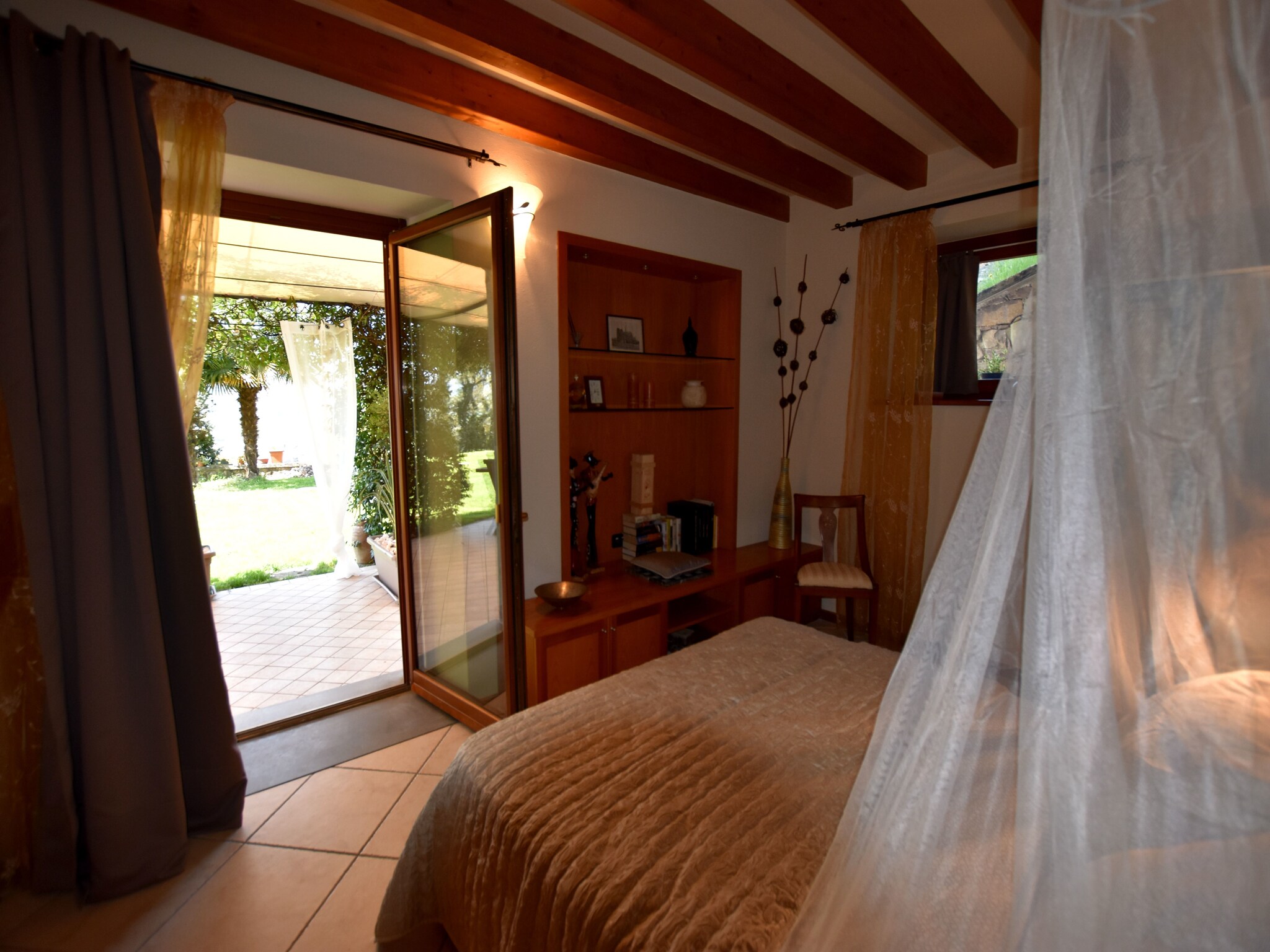 Apartment Dosso della Regina 6