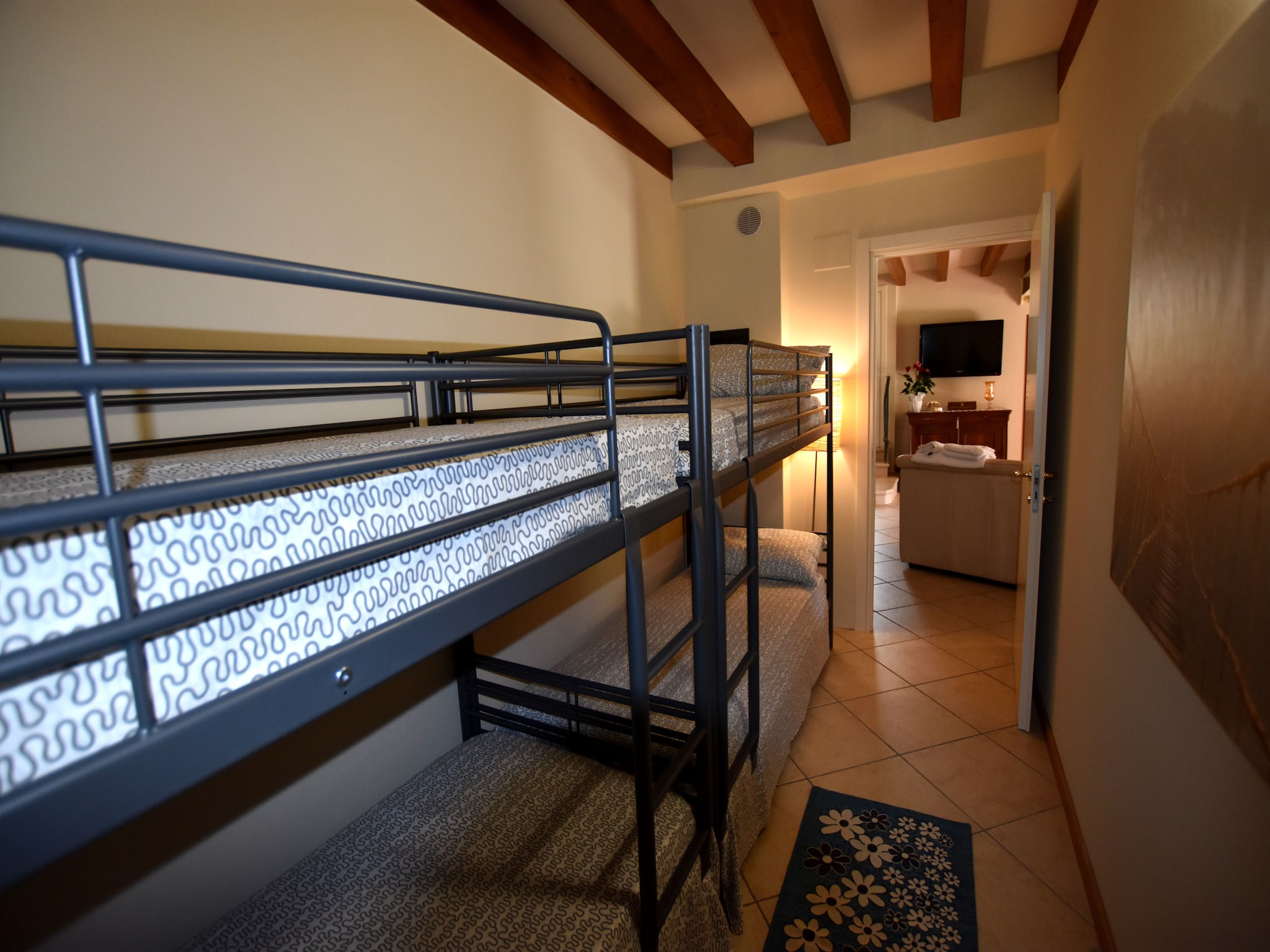 Apartment Dosso della Regina 6