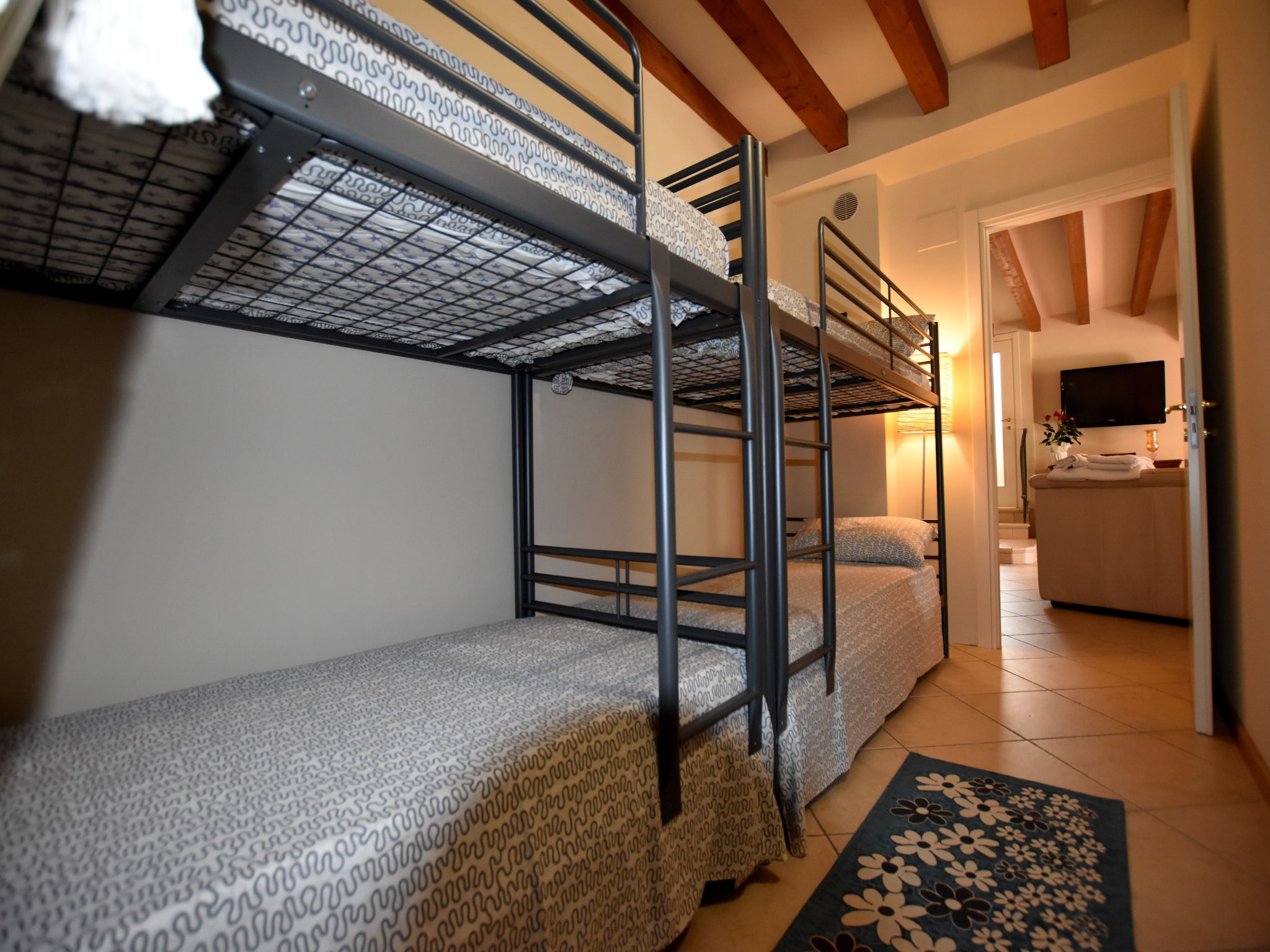 Apartment Dosso della Regina 6