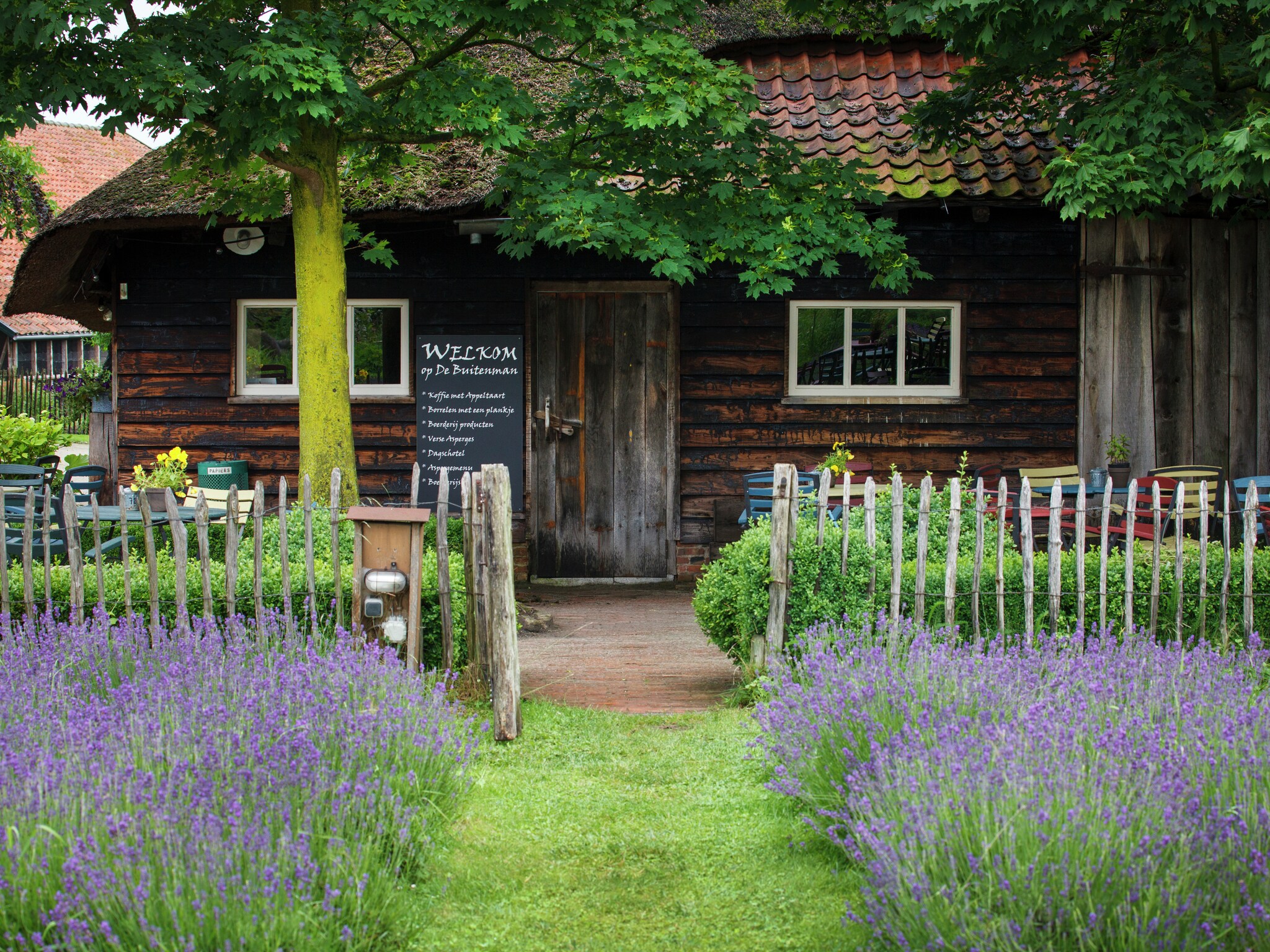   Landhoeve buitenman