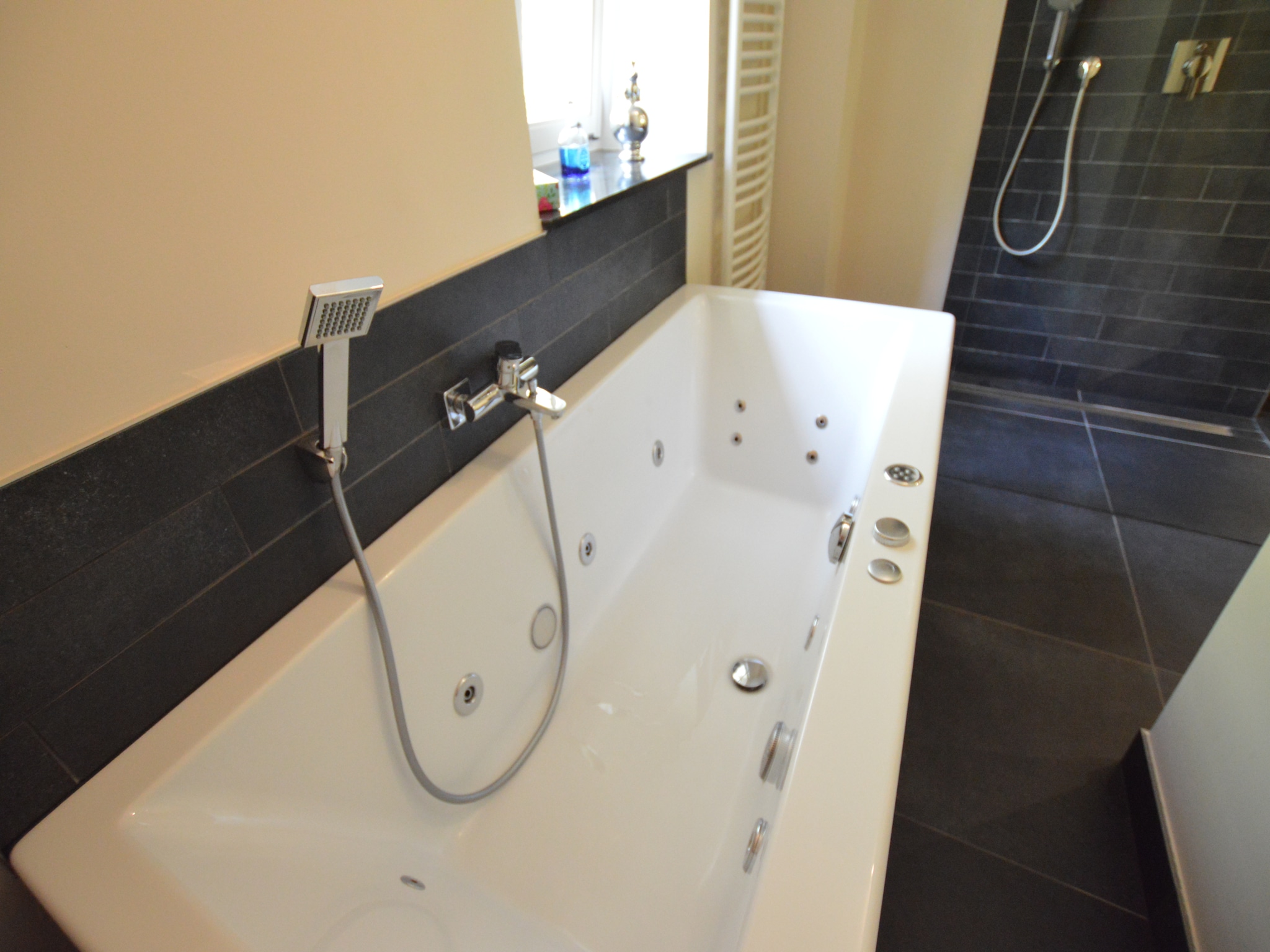   Hoeve A Gen Water- Donderblumke