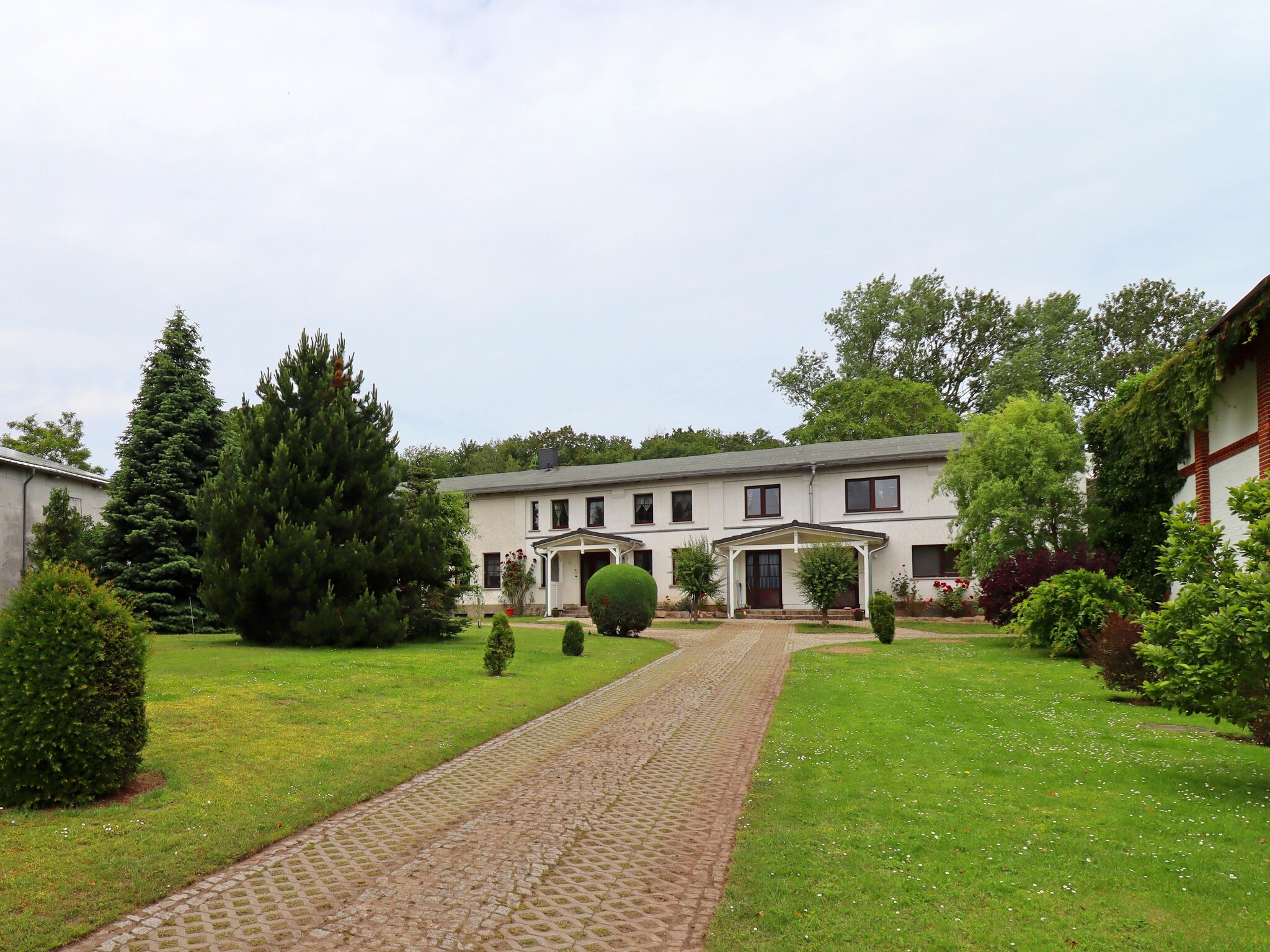 Ferienwohnung Altes Bauernhaus / Hofblick