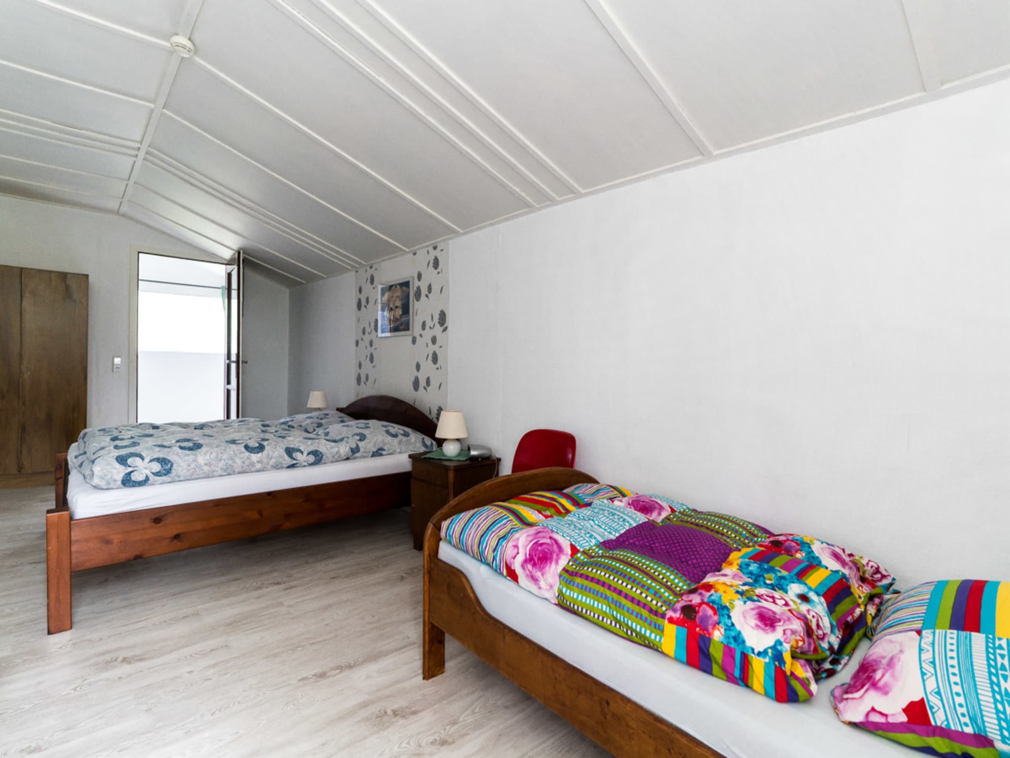 Apartment Gartenbungalow 1 linke Seite