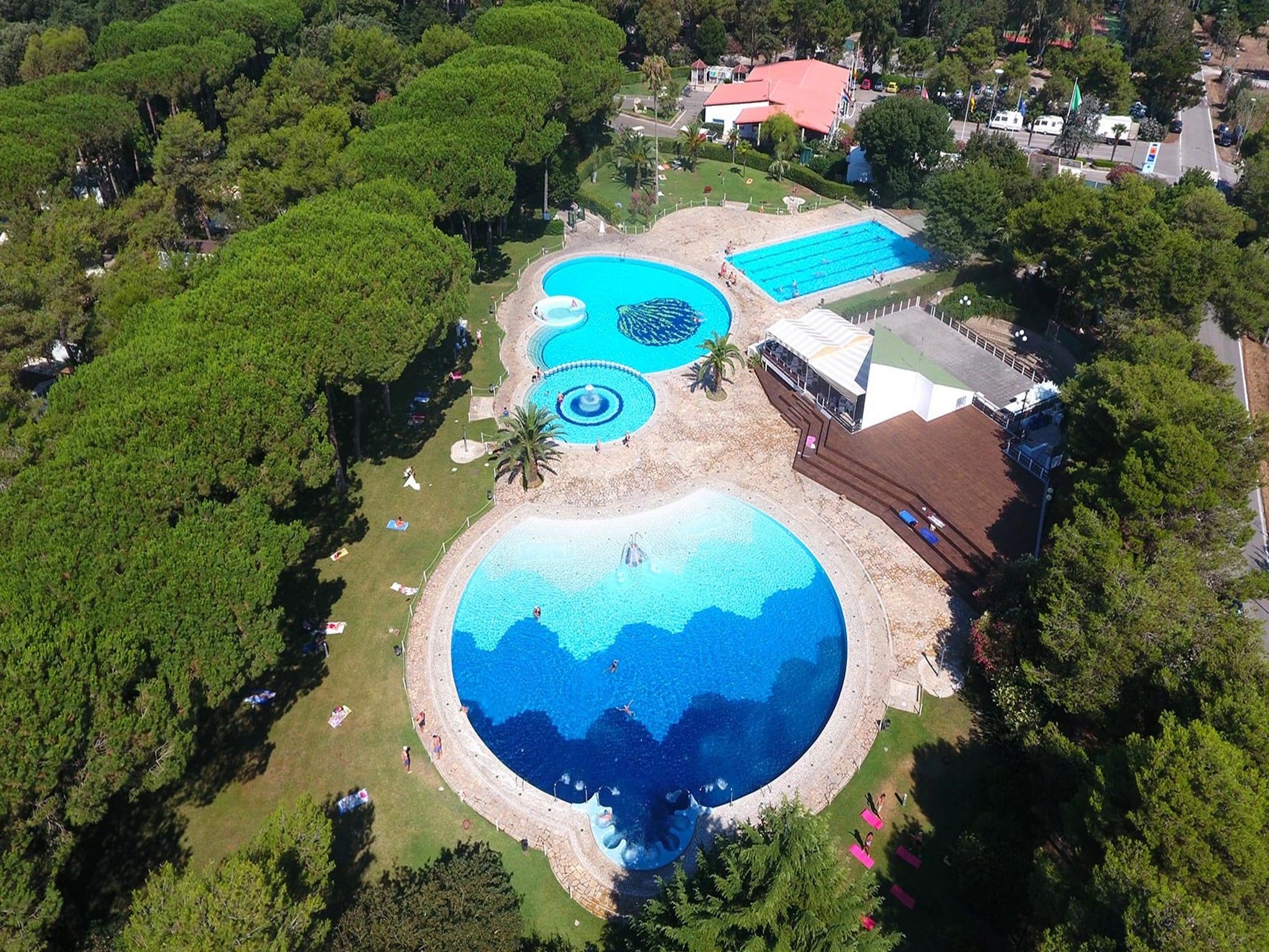 Vacation home Baia Domizia Villaggio Camping E4