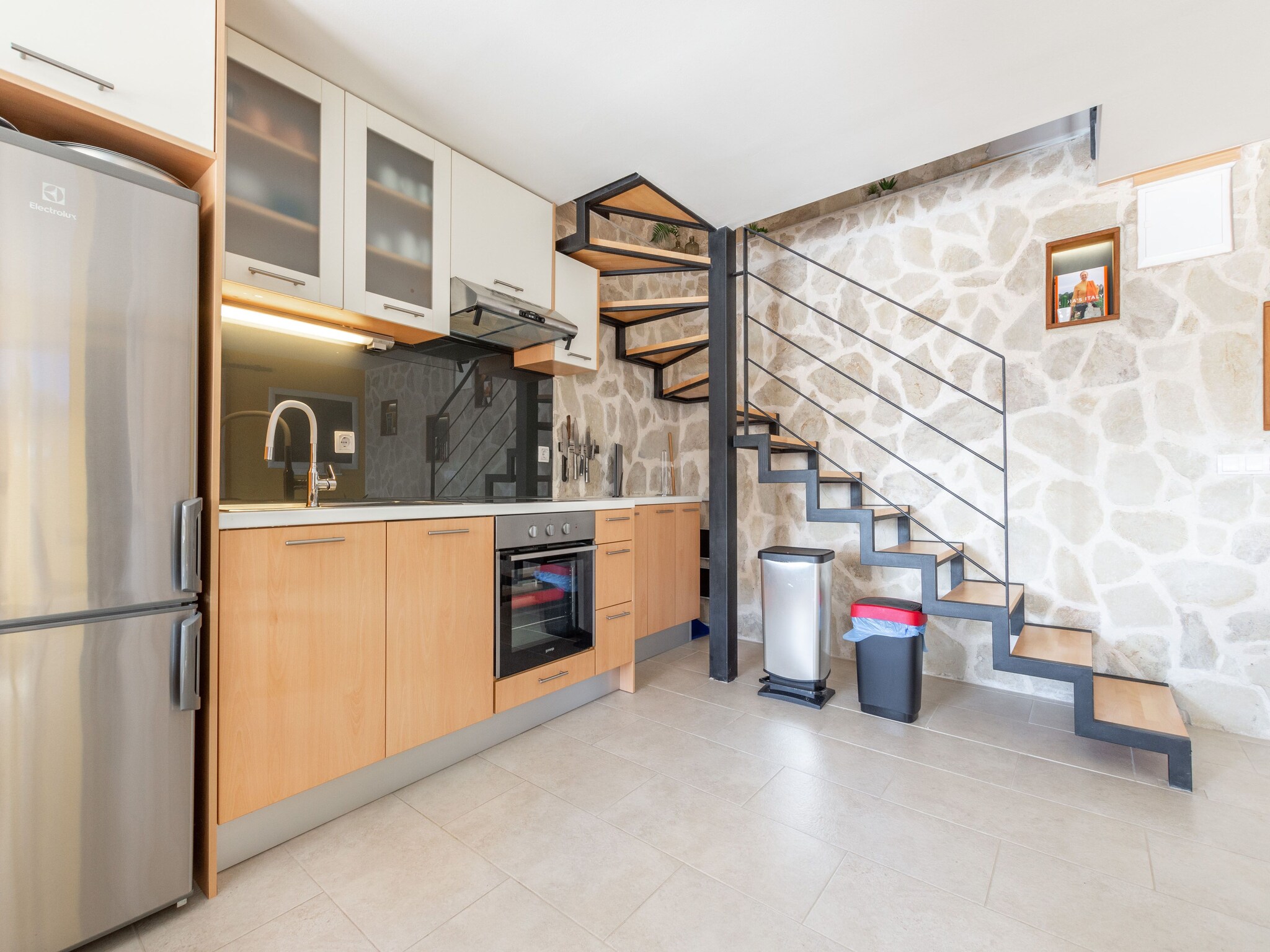   Tare Holiday Home