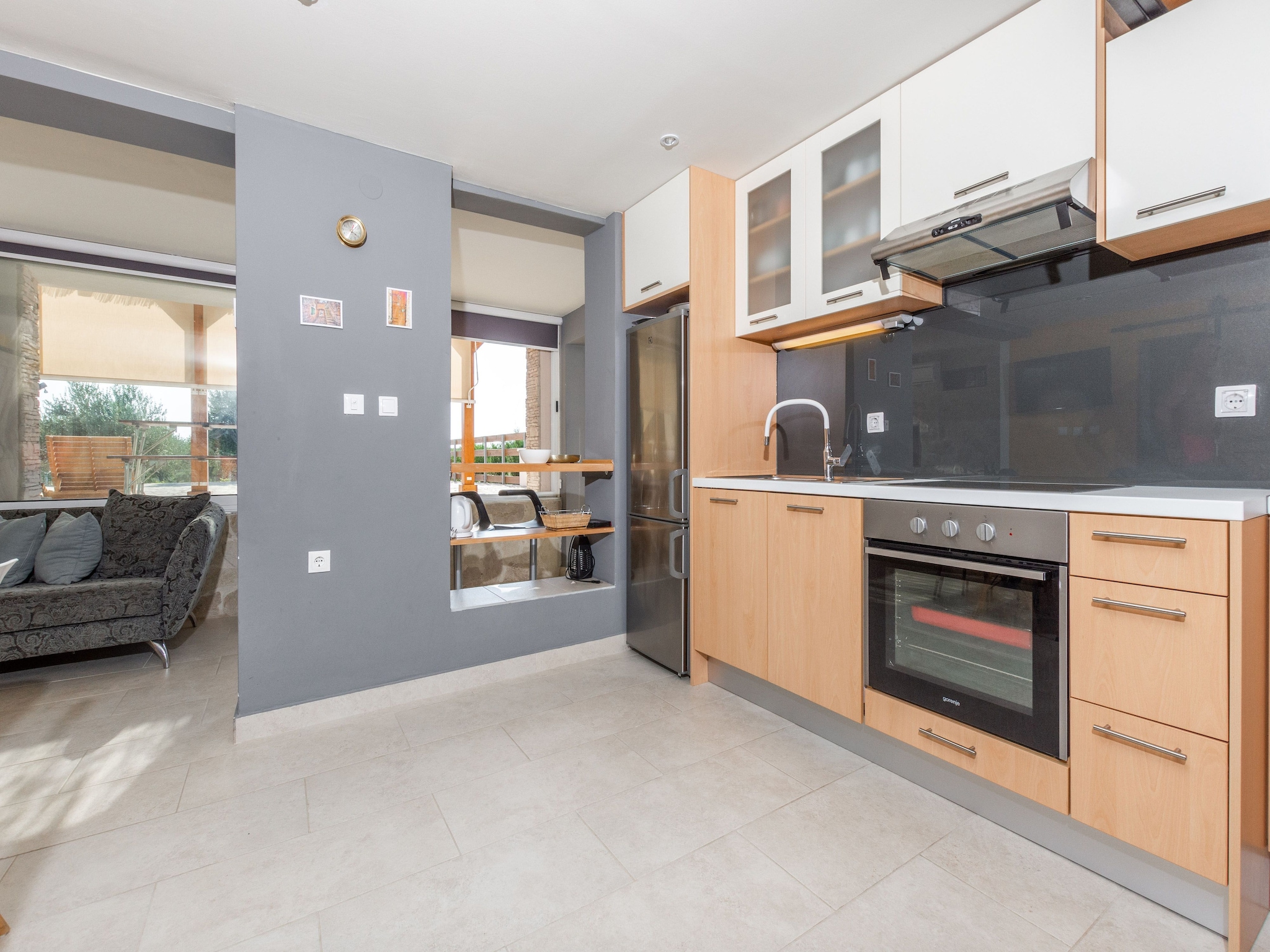   Tare Holiday Home