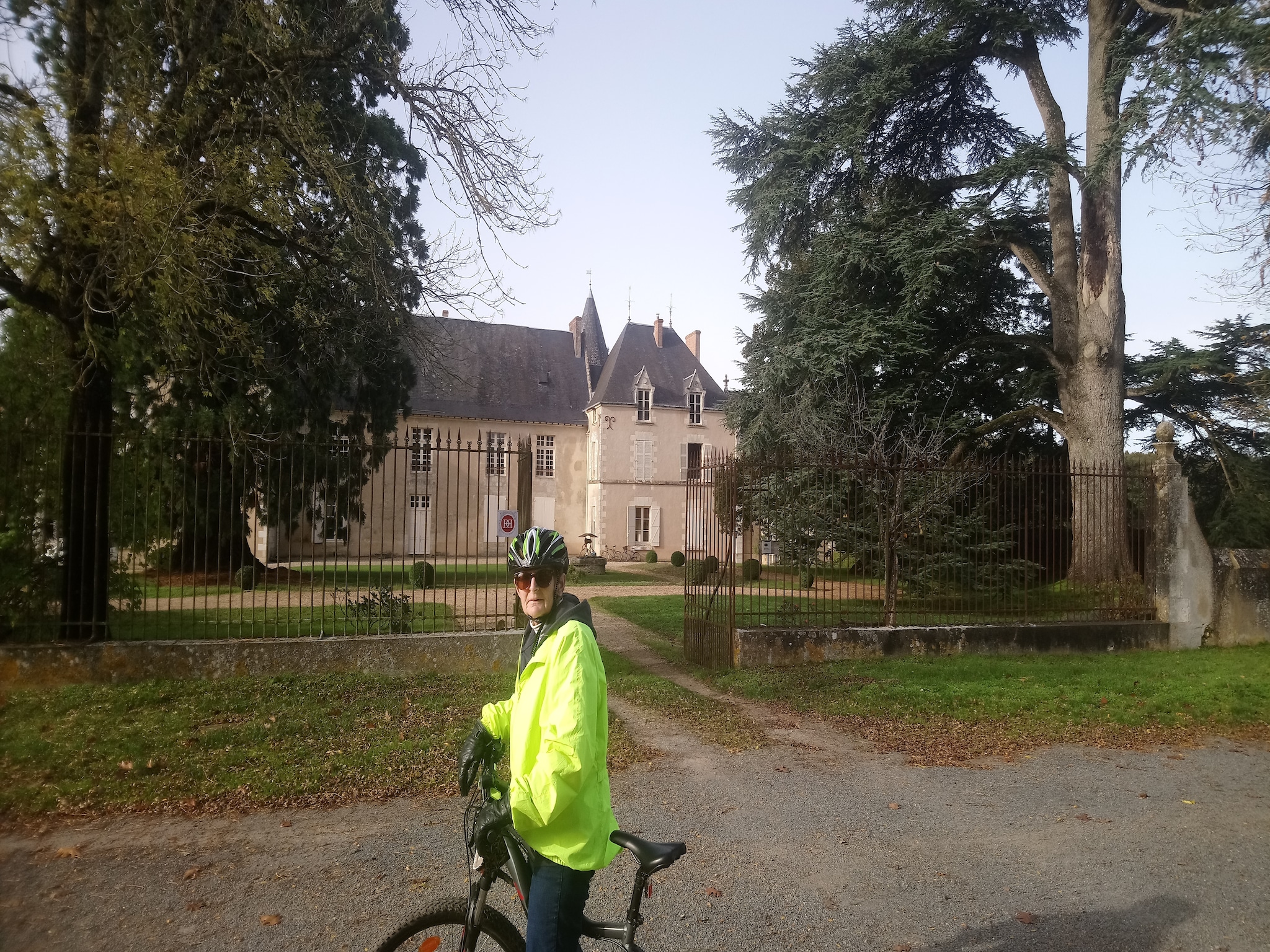 Maison Bleu de Vibraye