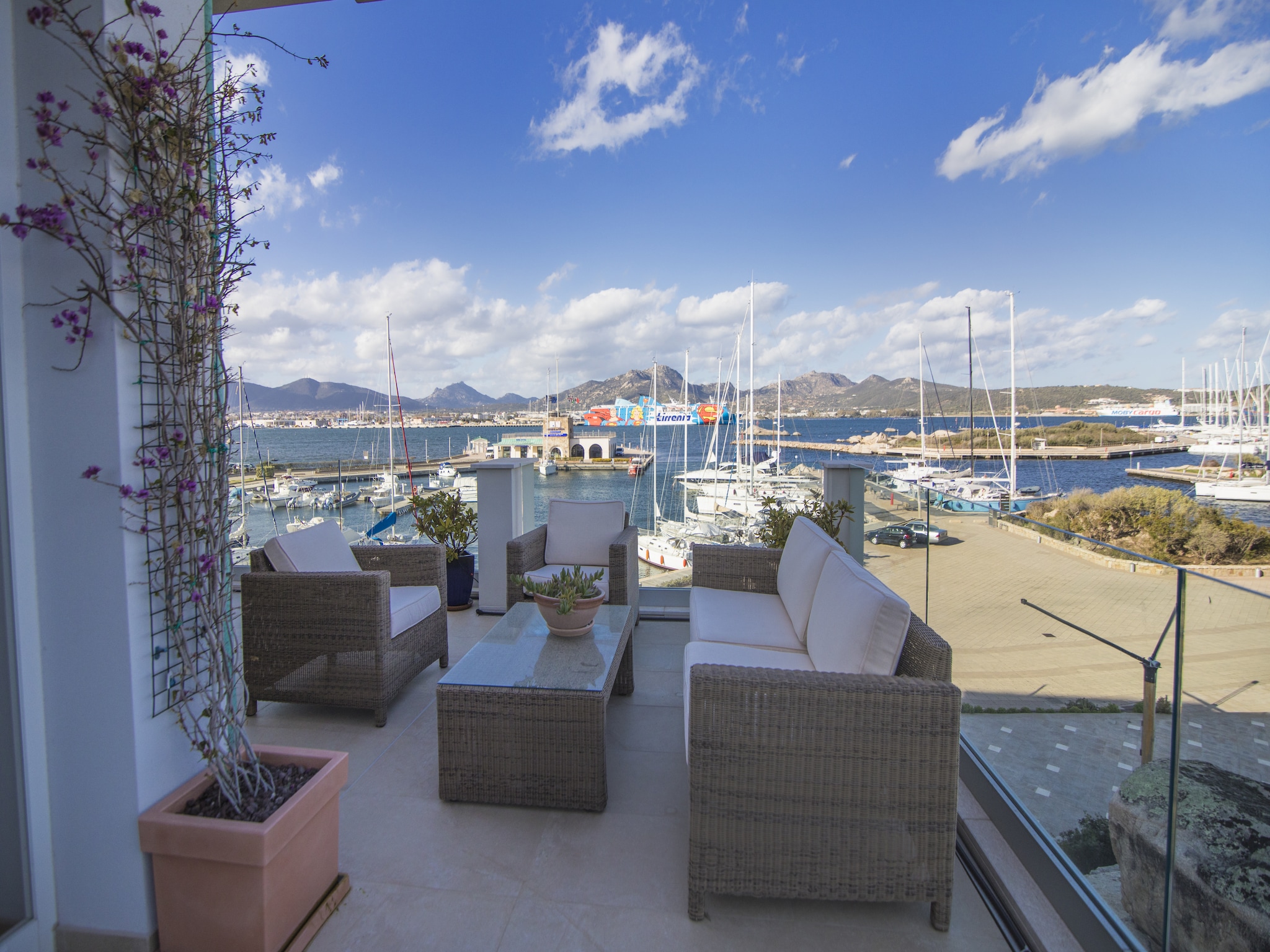 Apartment On the Waterfront