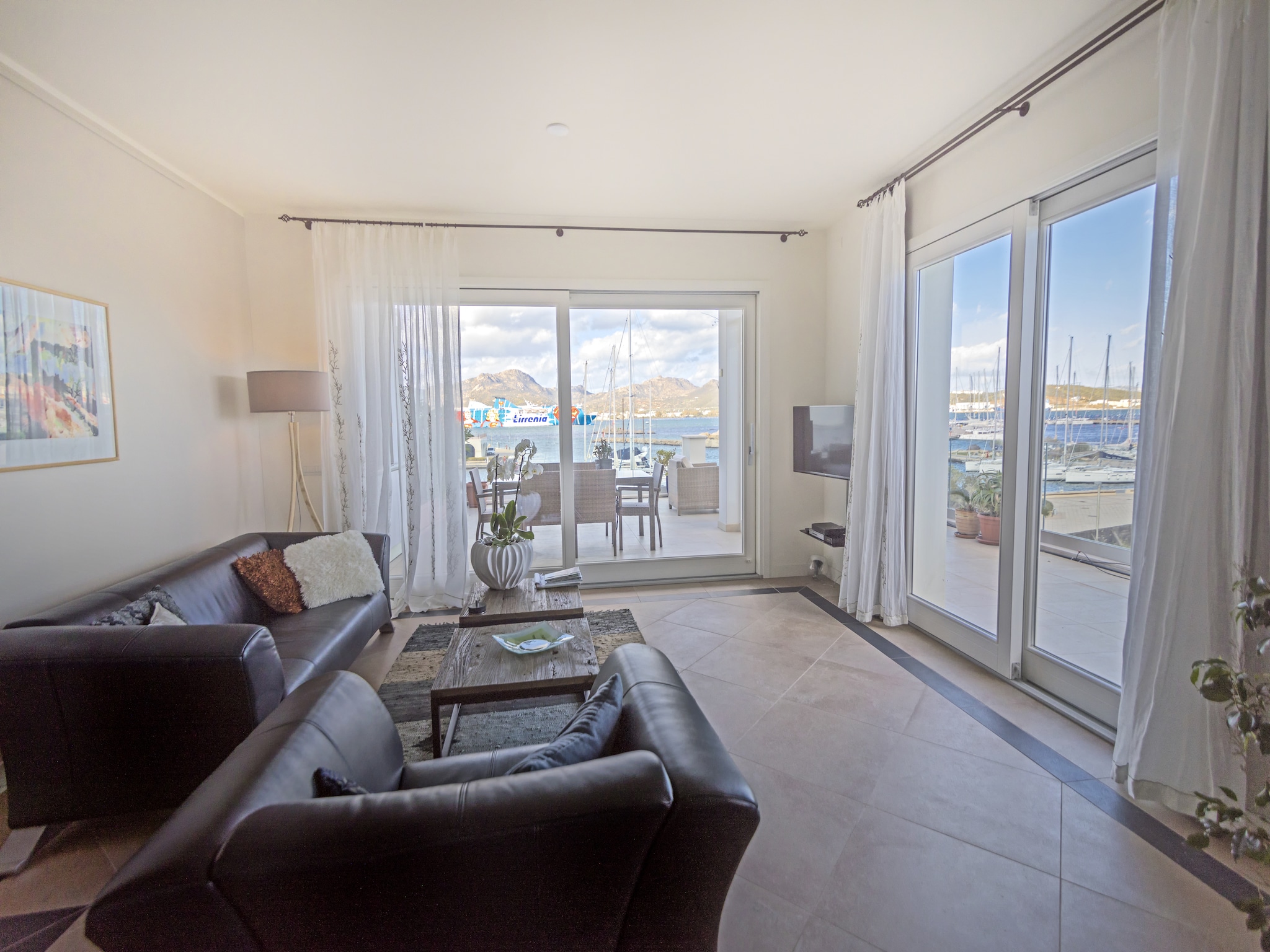 Apartment On the Waterfront