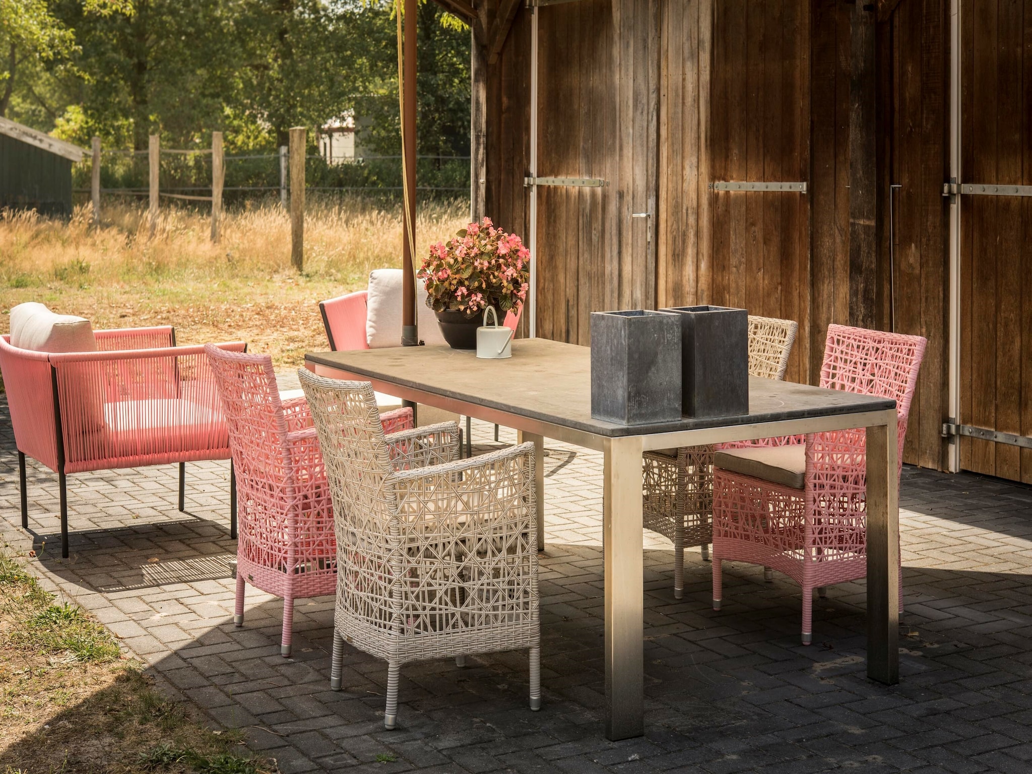   Design Farmers Barn Twente met Hottub