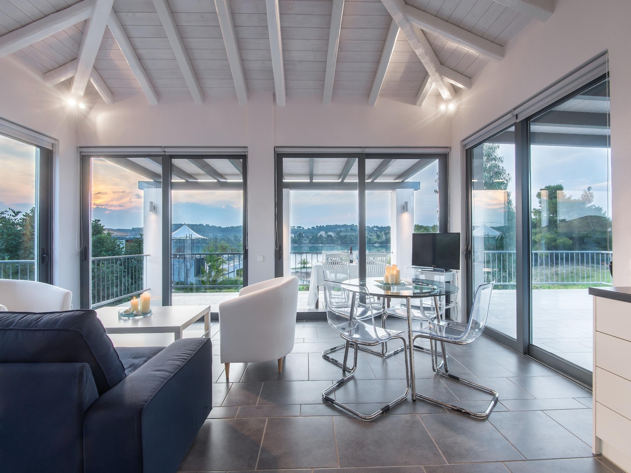   Sea View  Maisonette