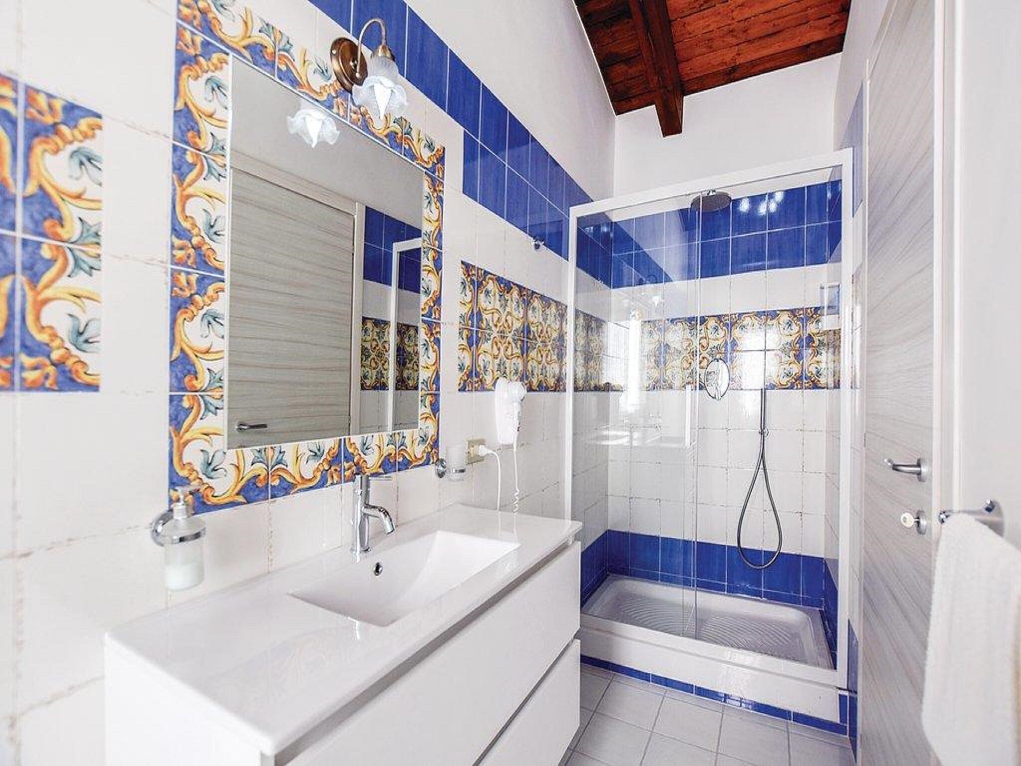 Holiday home Botti House