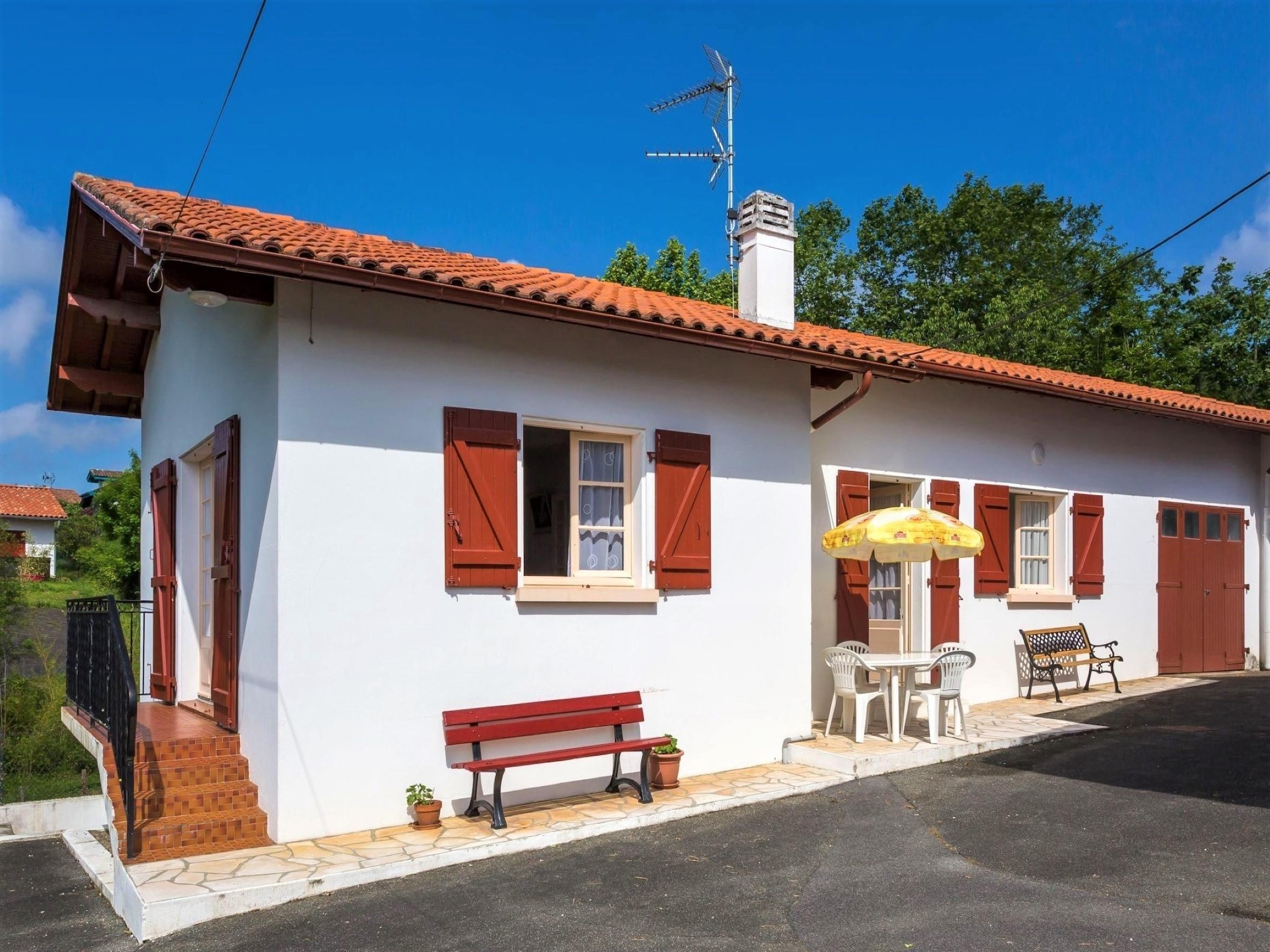  MAISON GURE AMETSA