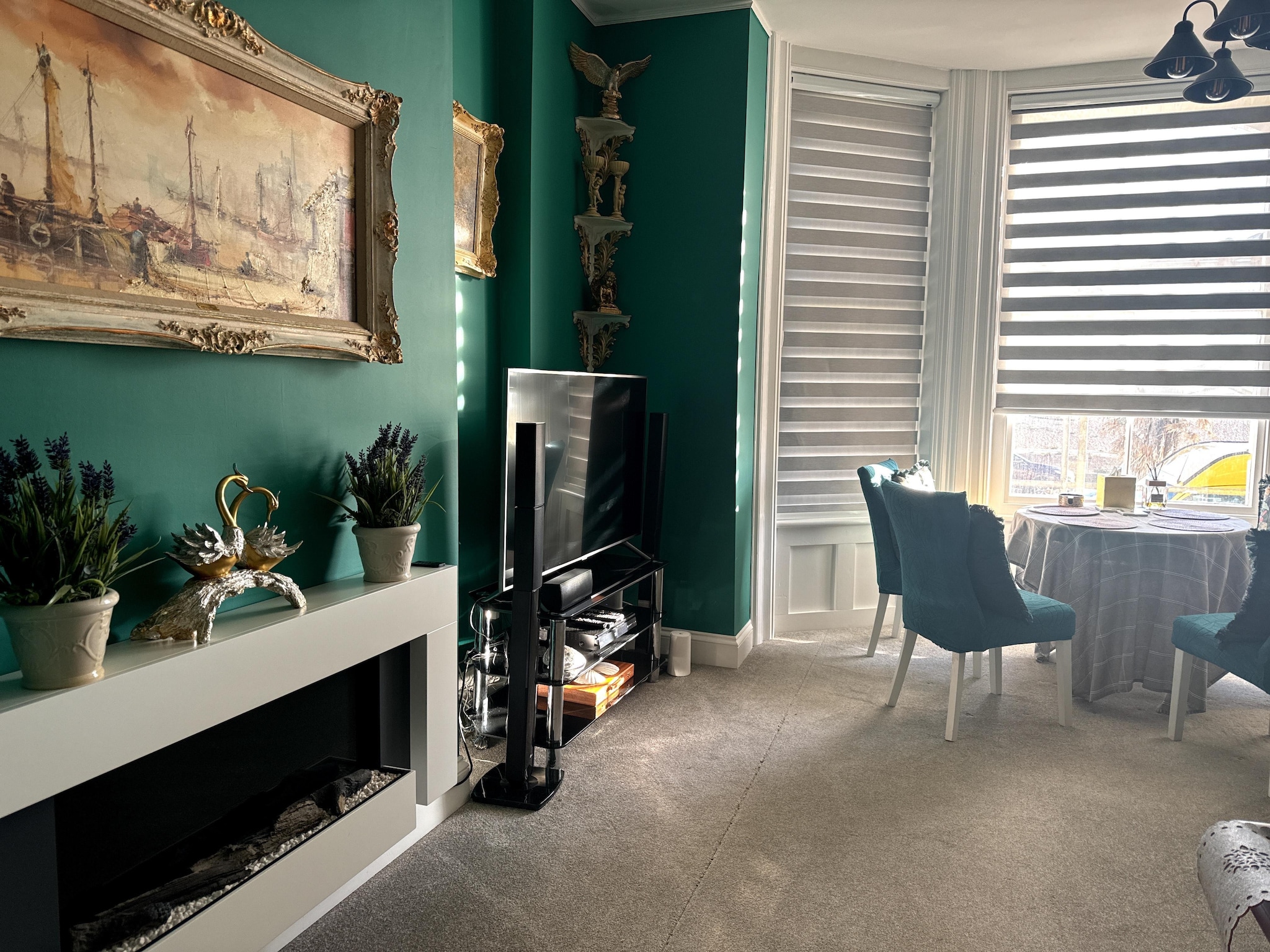 Ferienwohnung Golden Swan House