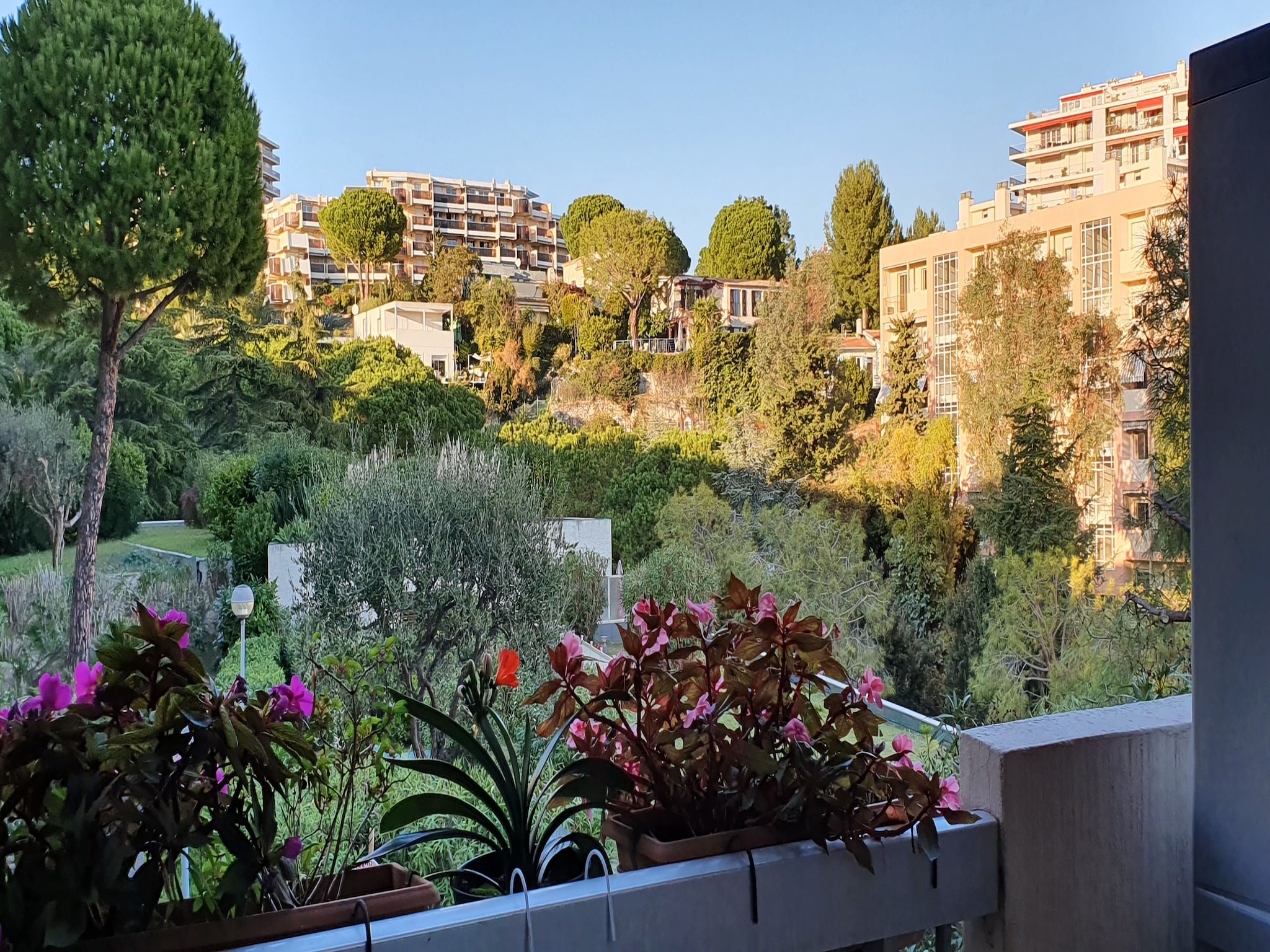 Ferienhaus Appartement standing avec terrasse et vue mer &#22