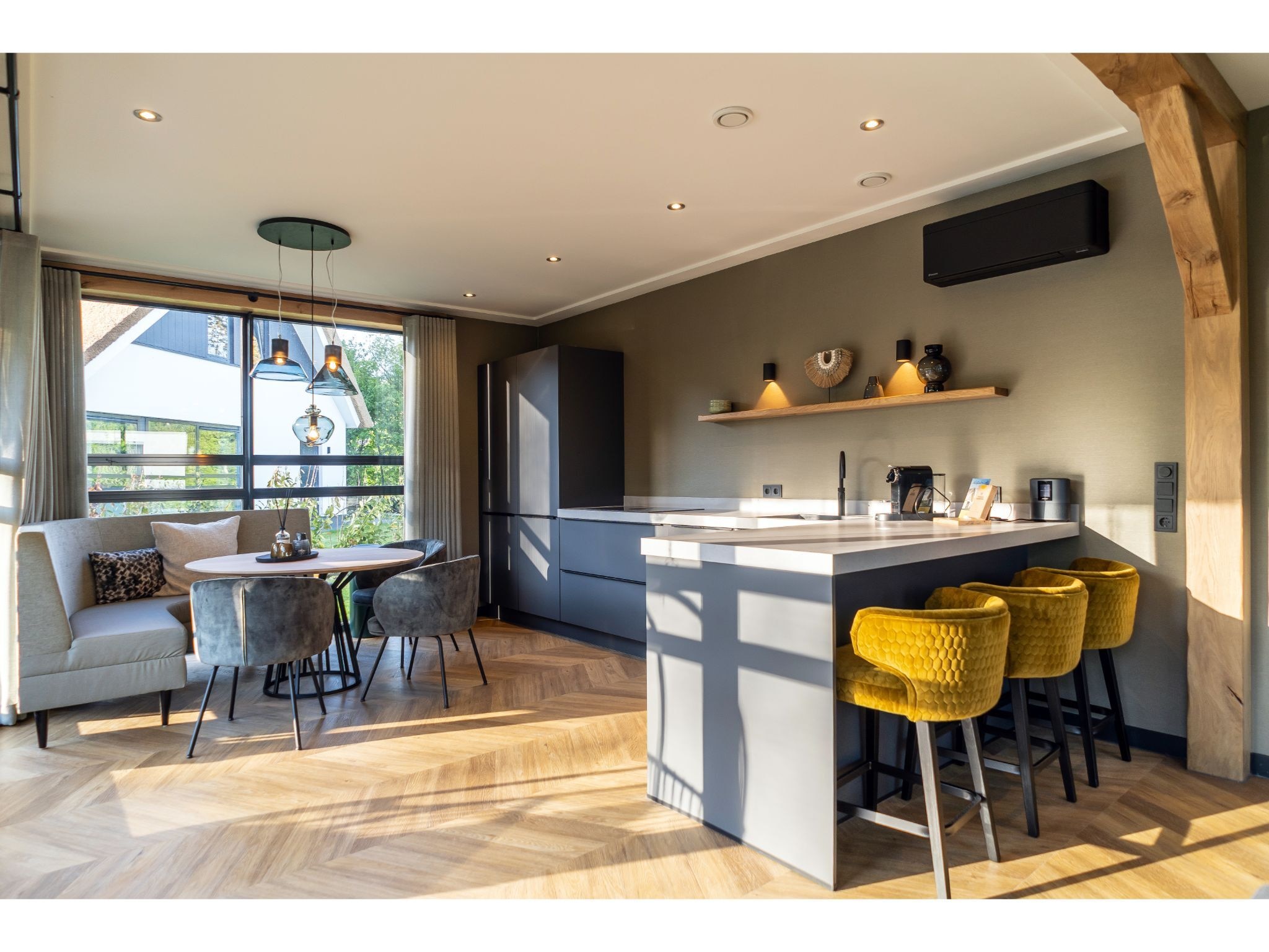 Vacation home Buytenveldt H4