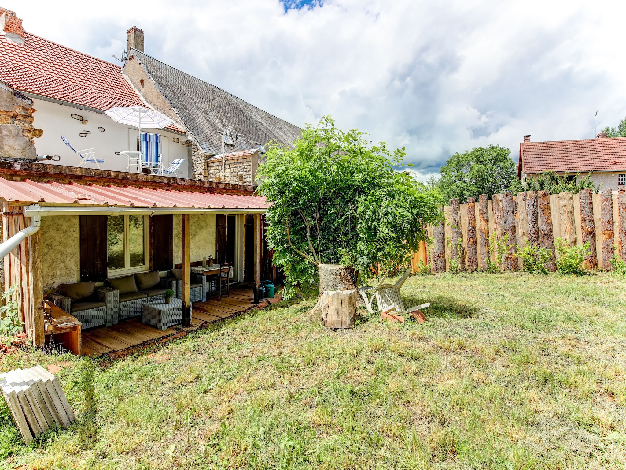   LA MAISON CHAUVE