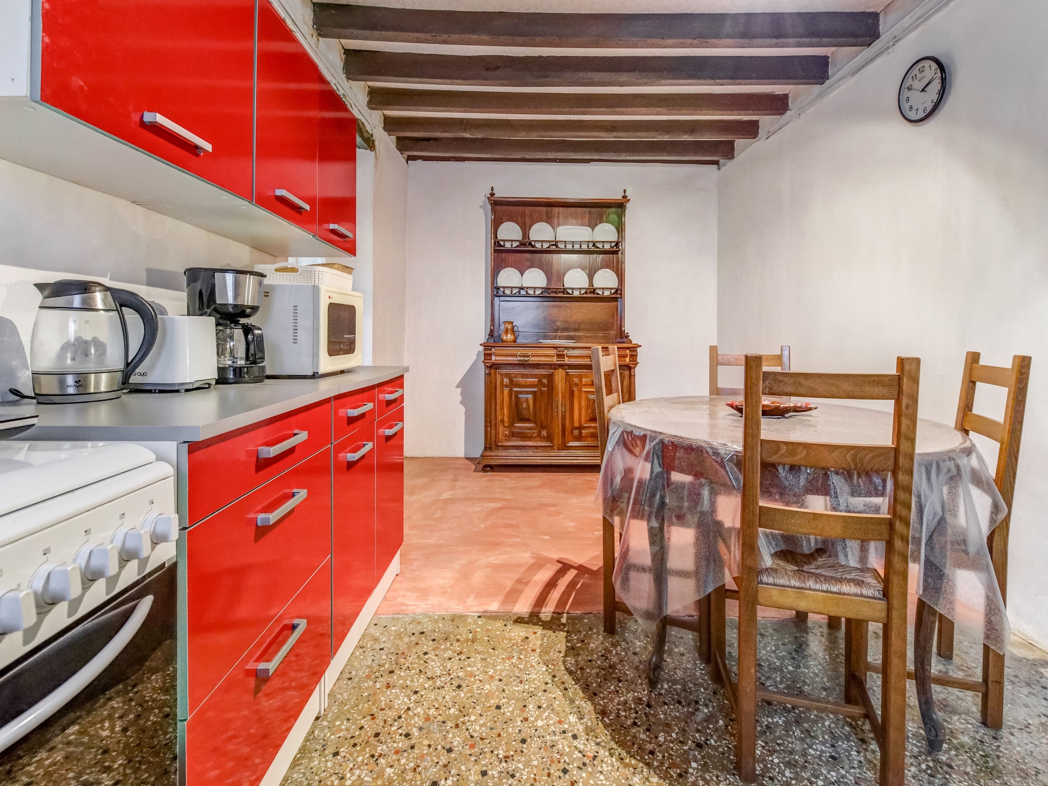   LA MAISON CHAUVE