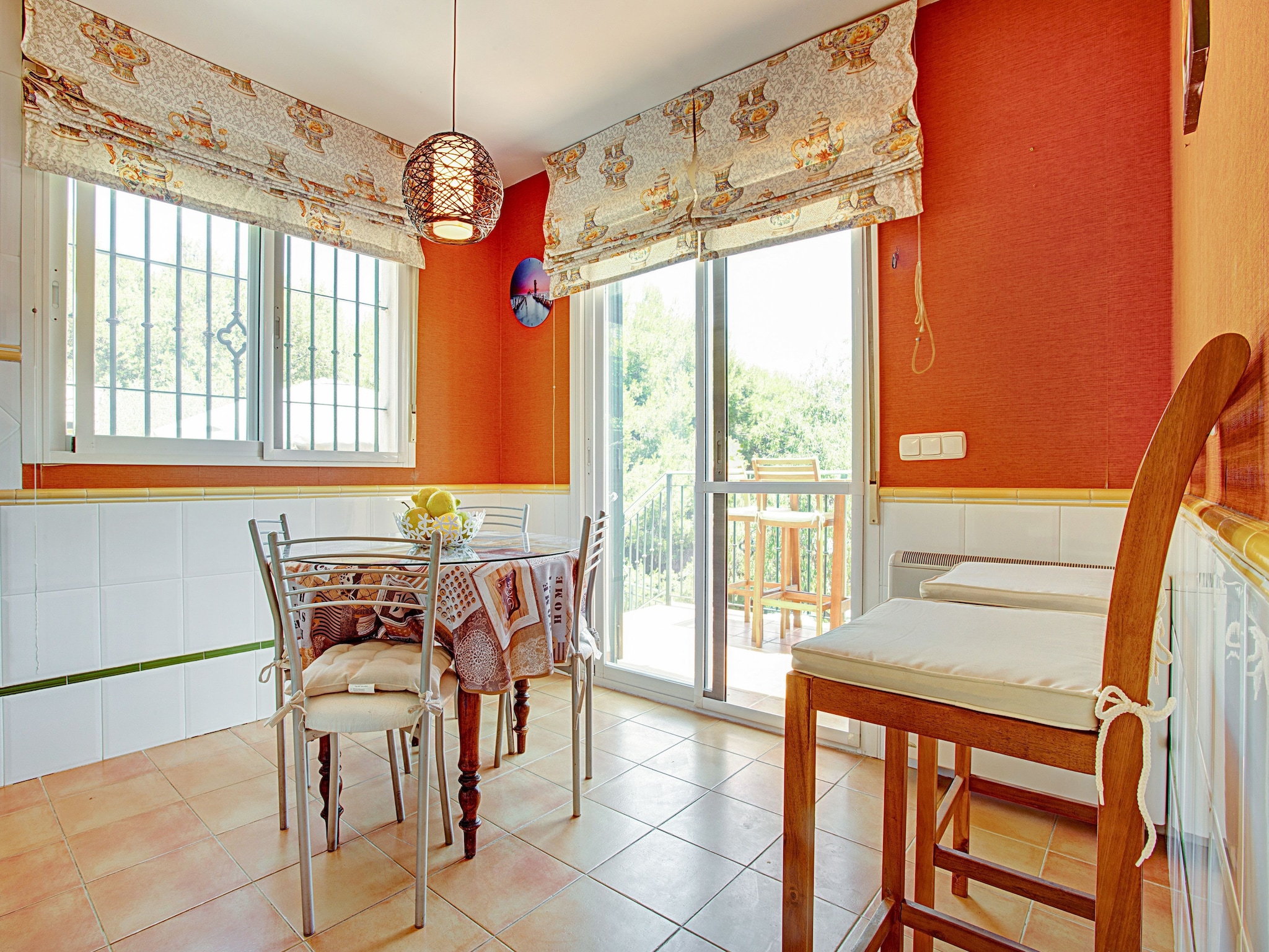   Casa Amarilla Blanca