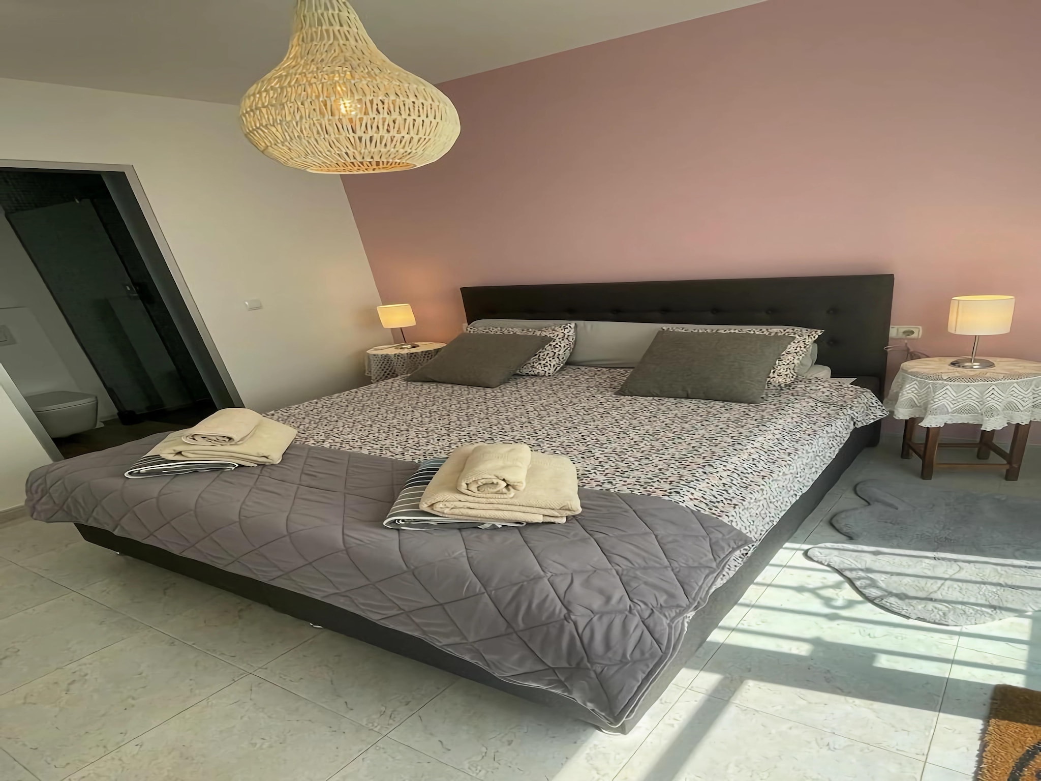   Casa Amarilla Blanca