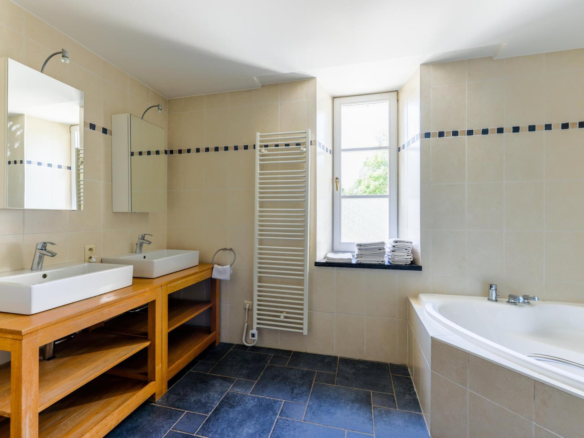 Ferienhaus Torenwoning voor acht Domaine Château Dieupar