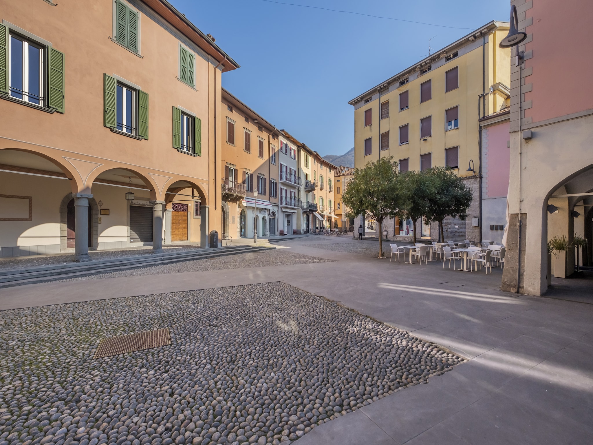   Casa in corte a pochi passi dal lago
