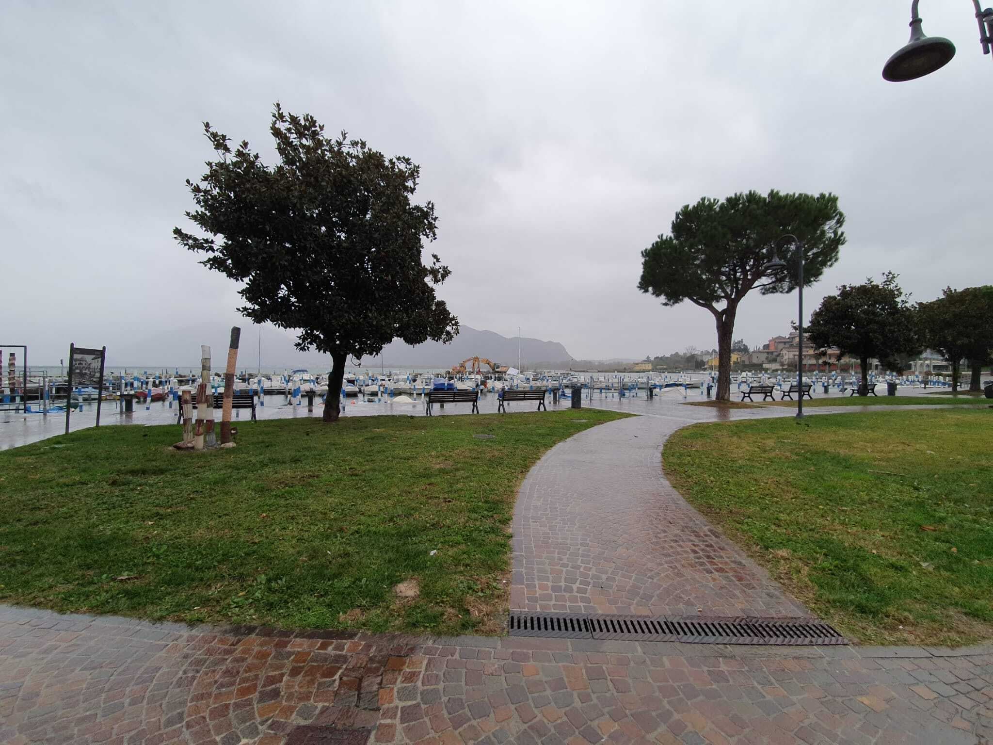   Casa in corte a pochi passi dal lago