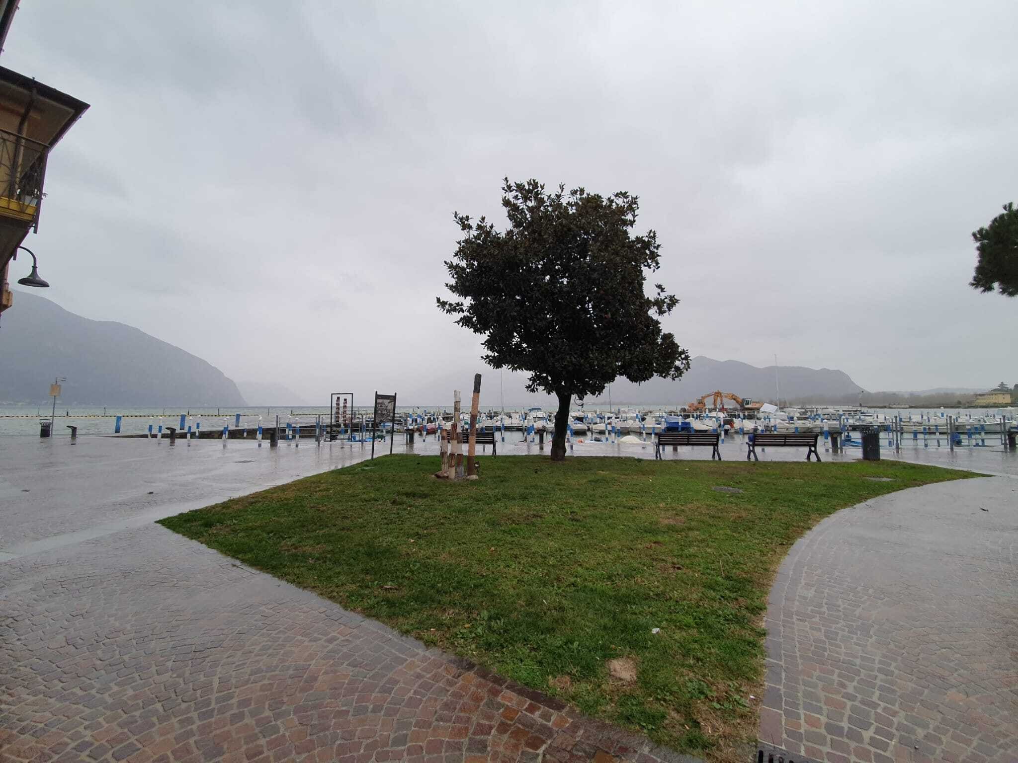   Casa in corte a pochi passi dal lago