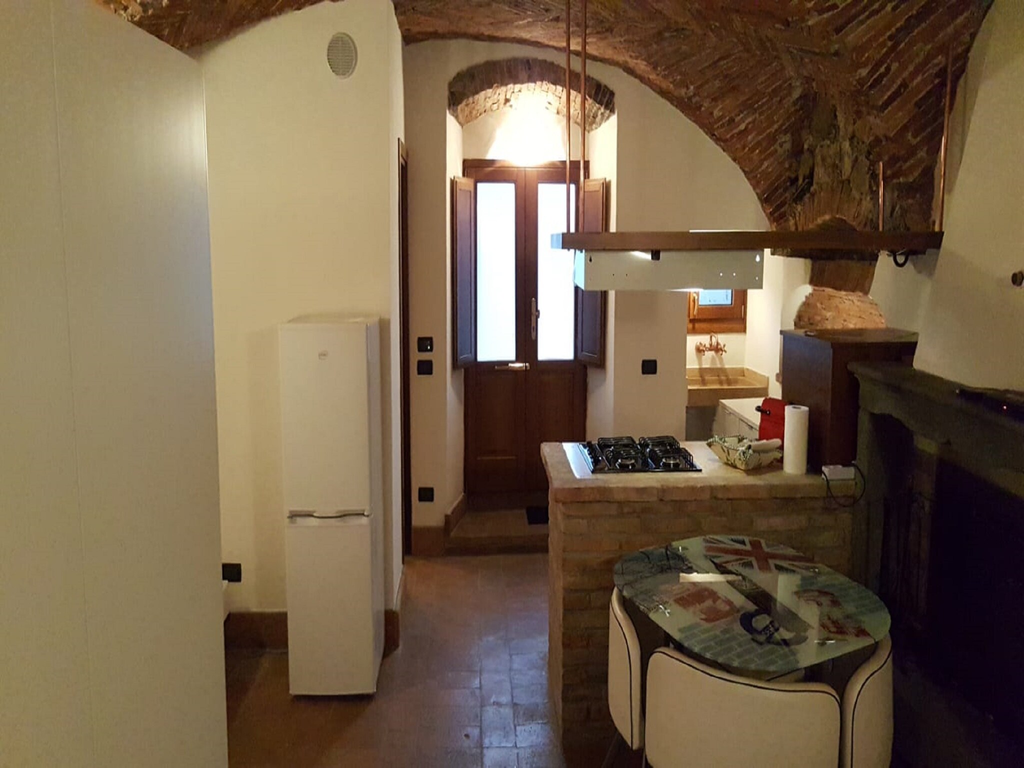   Casa in corte a pochi passi dal lago